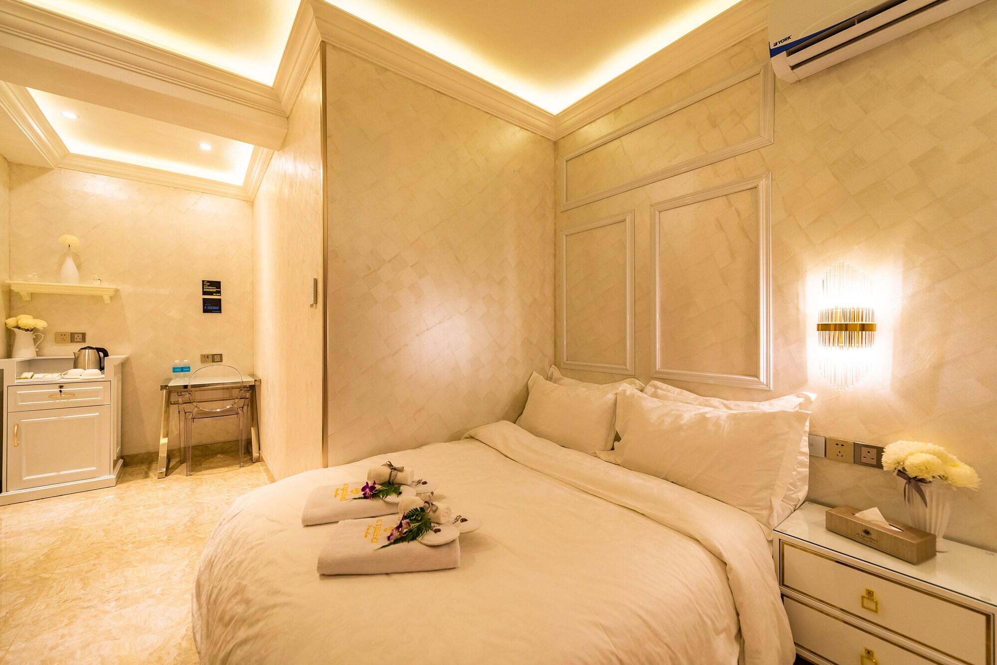 Ac Residence