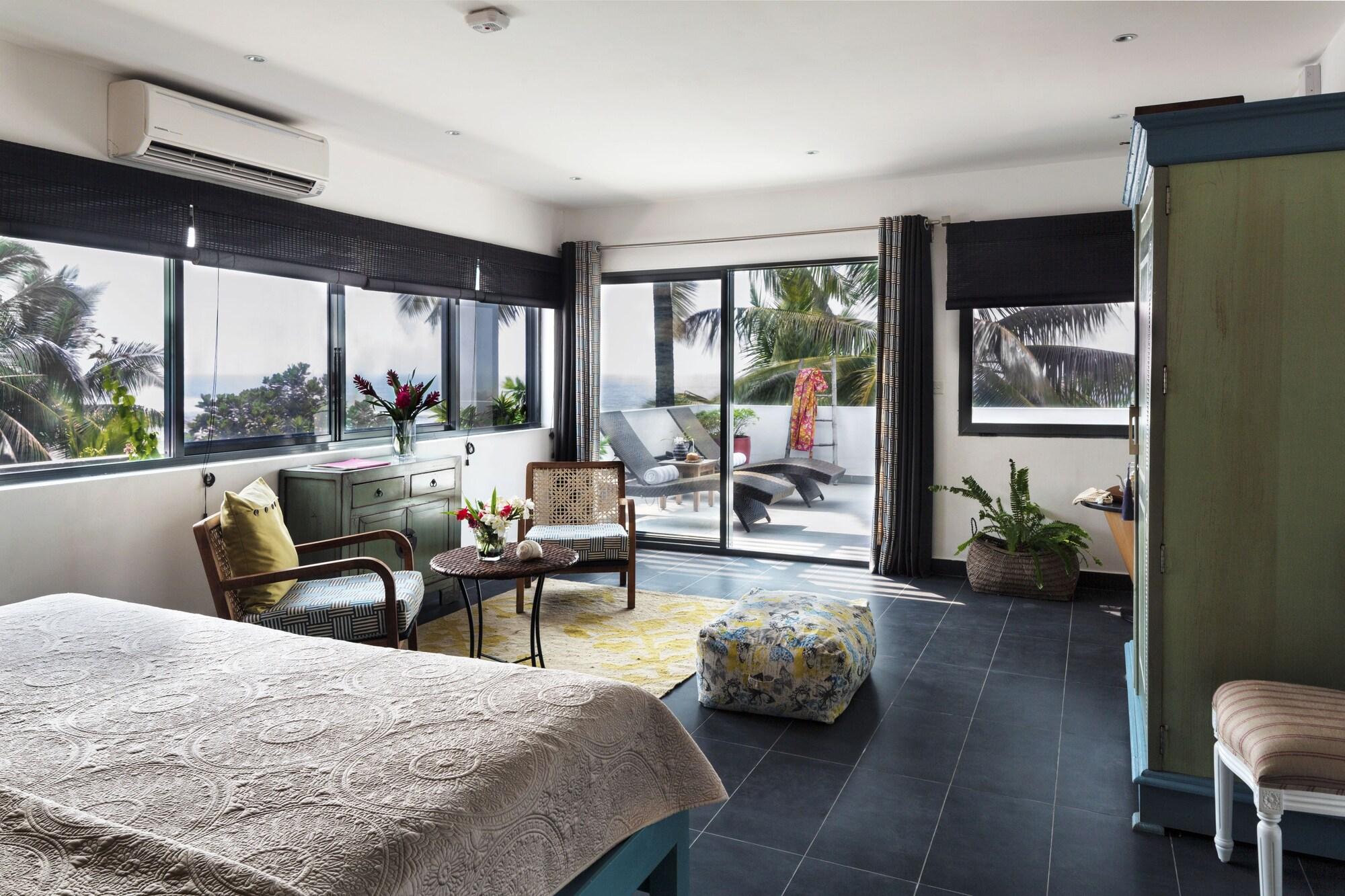 Owl and the Pussycat Hotel & Restaurant by null