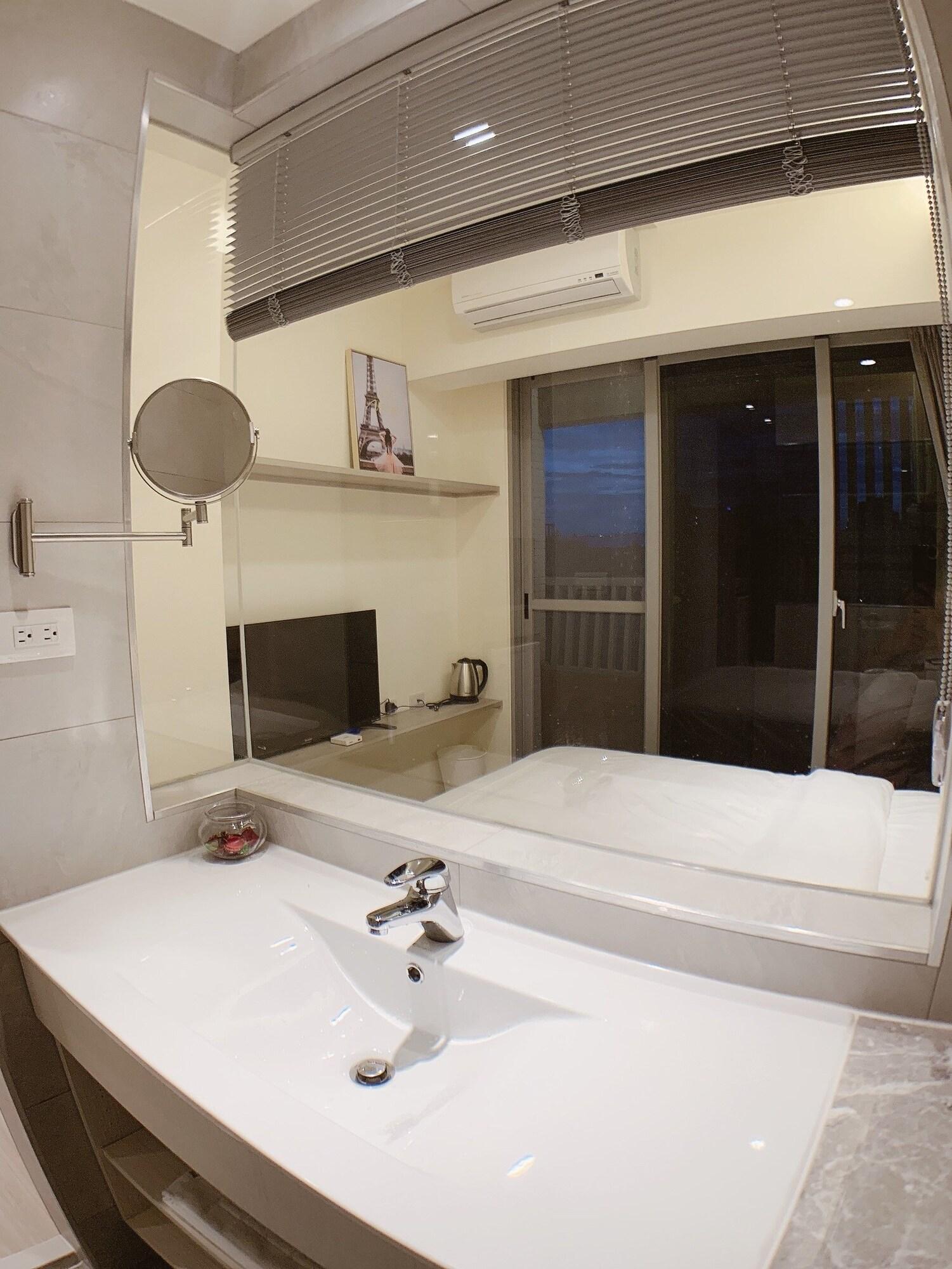 Shine Residence