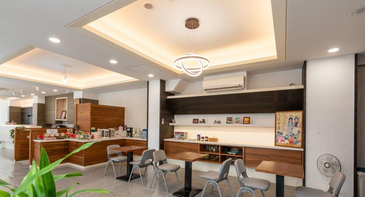 Home Inn Loudong