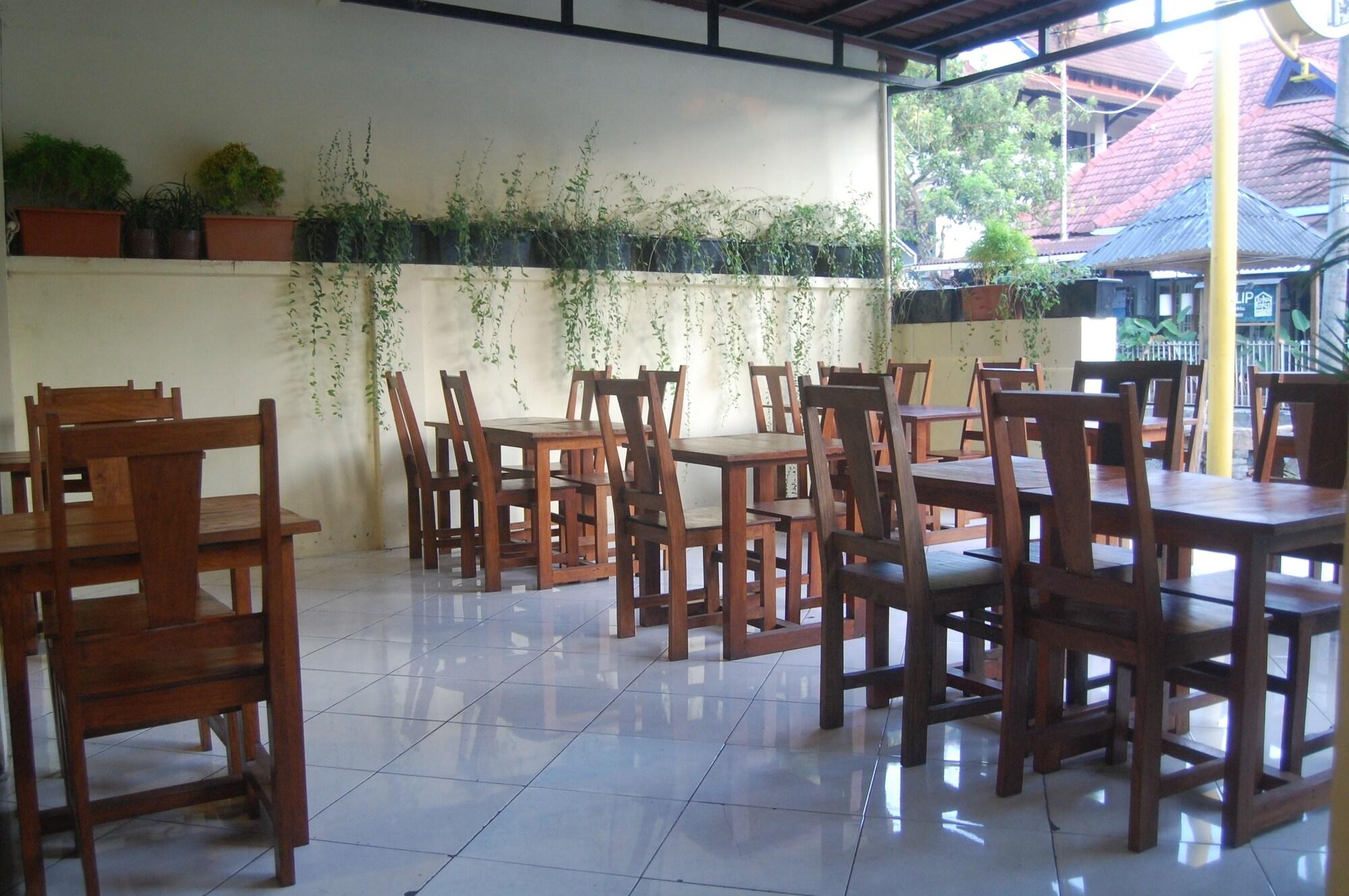 Sagan Huis Hotel