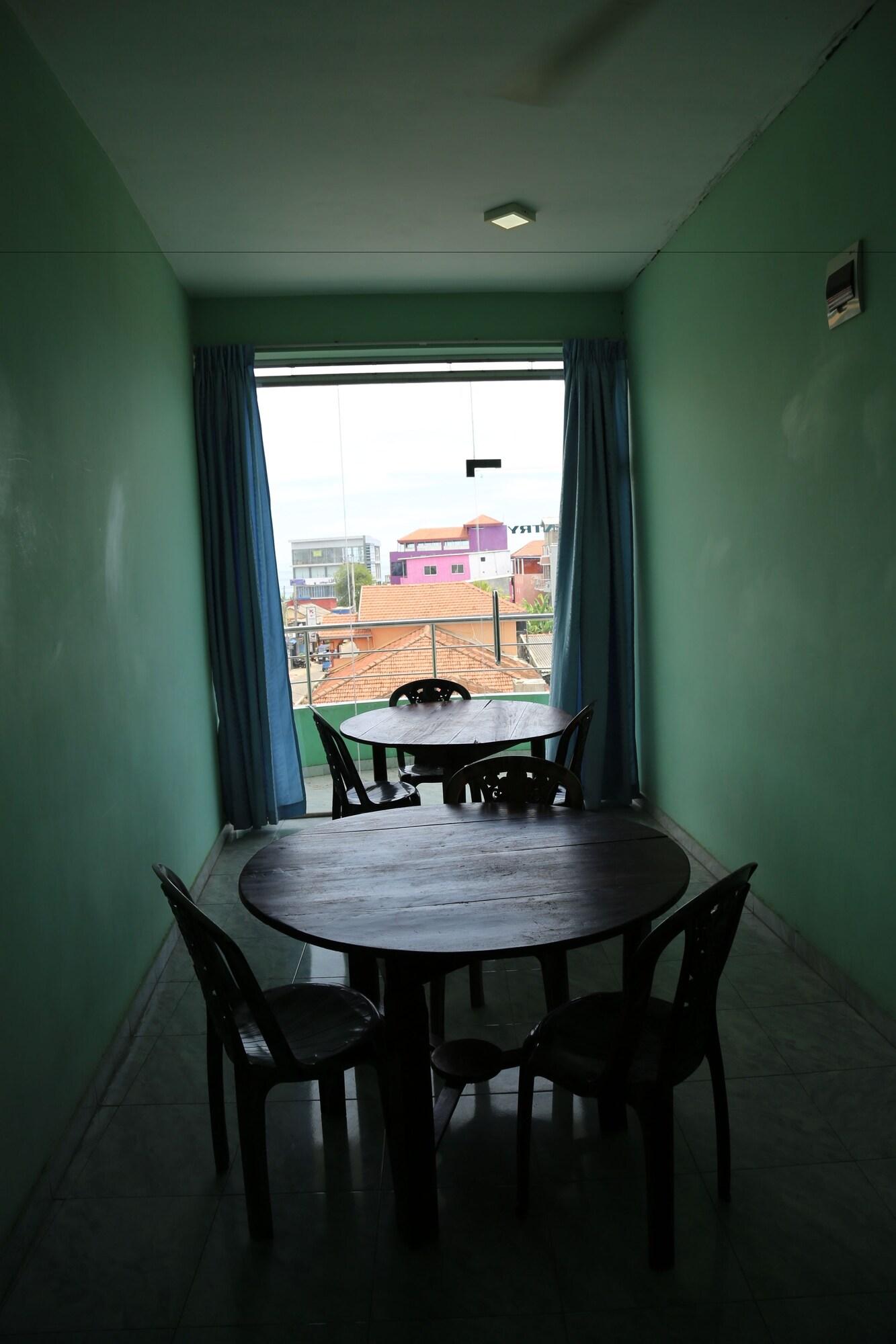 Kings Hotel Restaurant & Bar