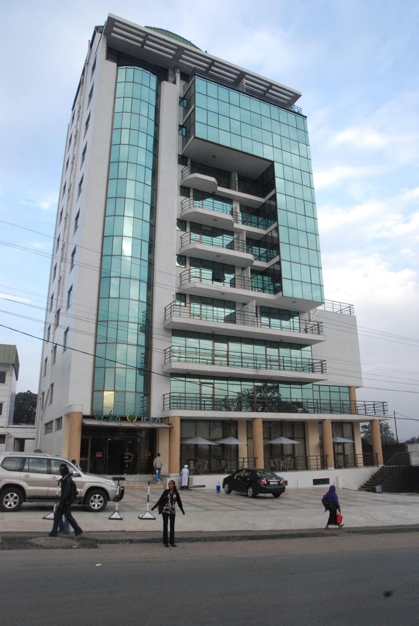 Churchill Hotel image