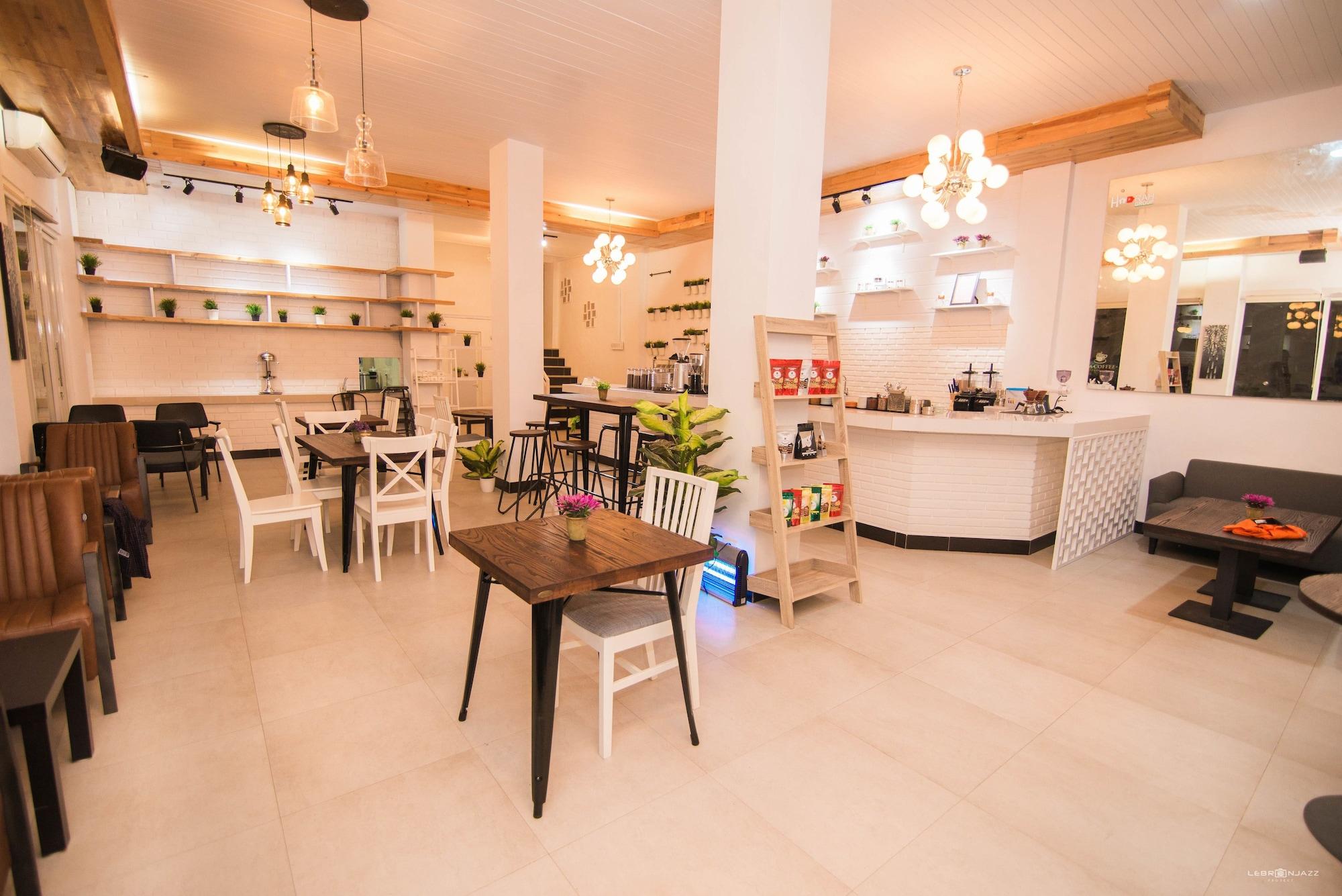 Hadrah Hotel