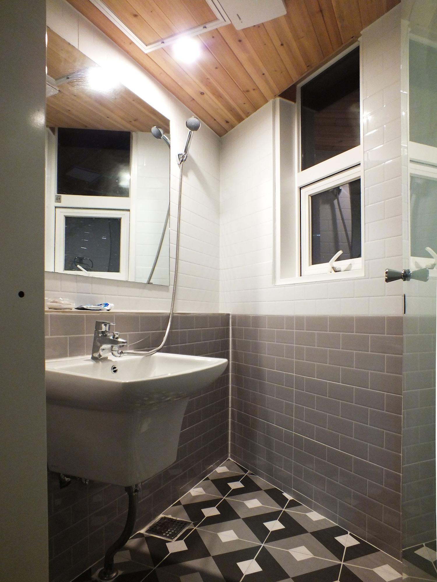 Arie-ne Guesthouse - Hostel