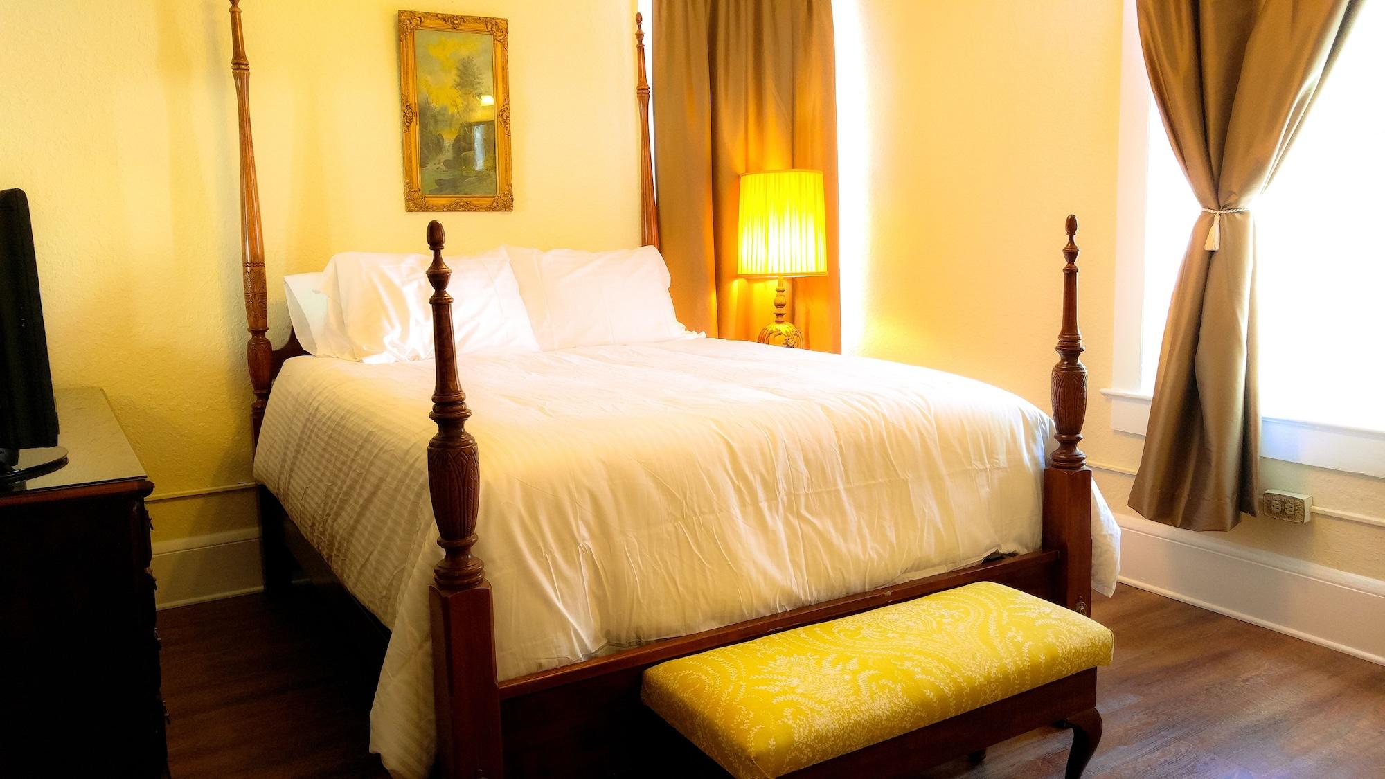 The Deland Hotel