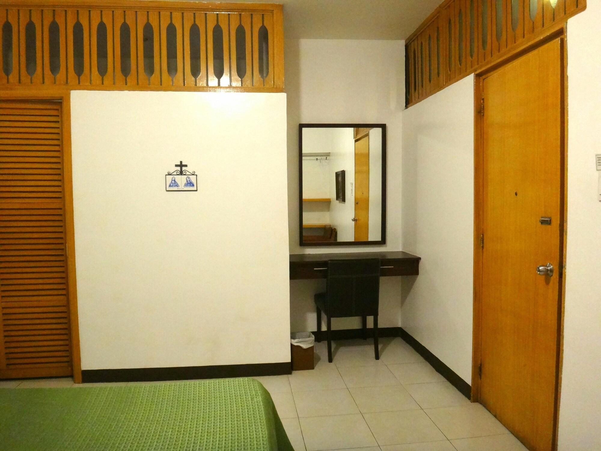 Pension Natividad by null