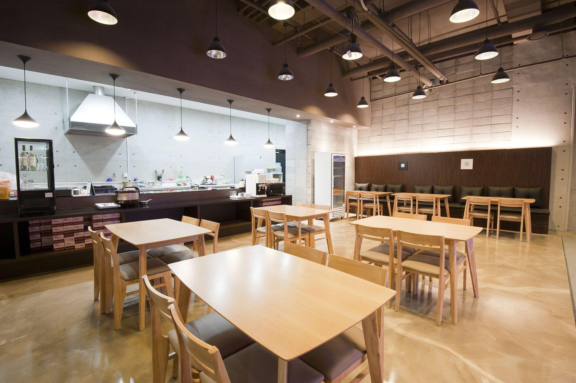 Gongju Ink Hotel