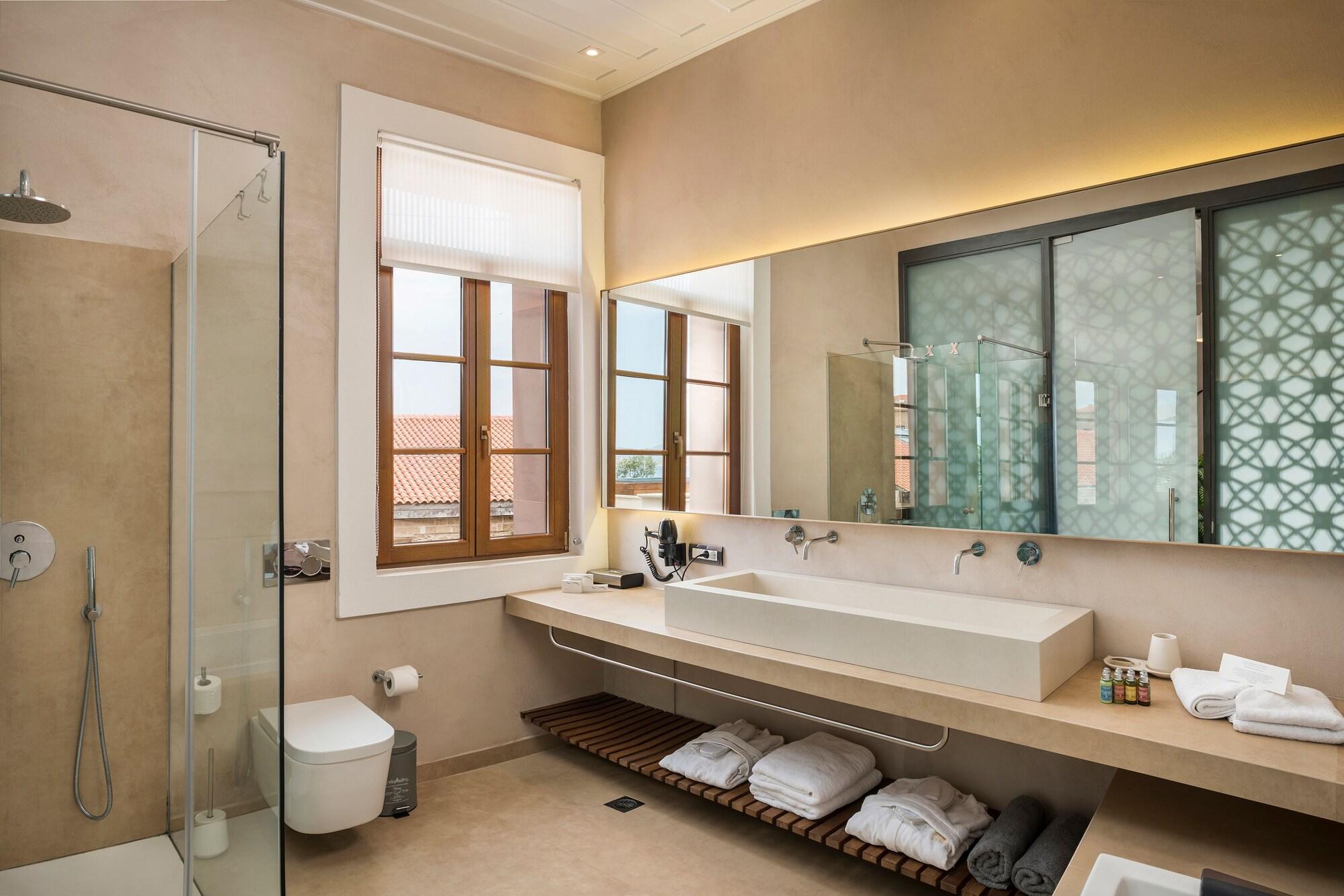 Ambassadors Residence Boutique Hotel by null