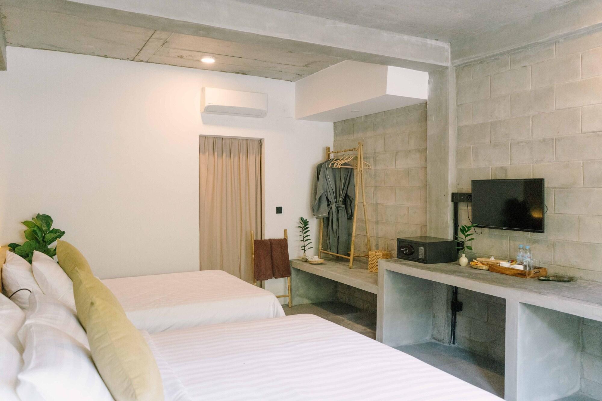 Larimar Hotel And Resort