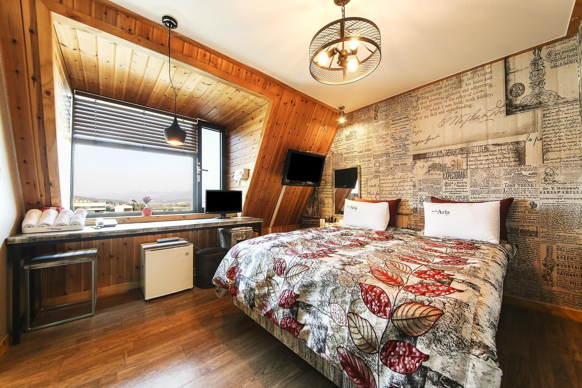 Q Hotel