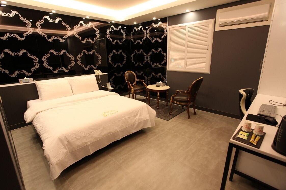 S-Petite Hotel