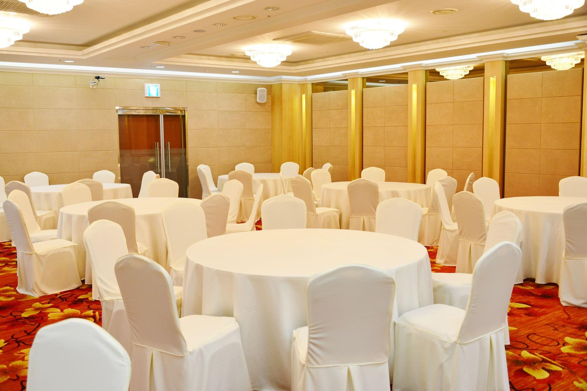 Fontana Beach Hotel by null