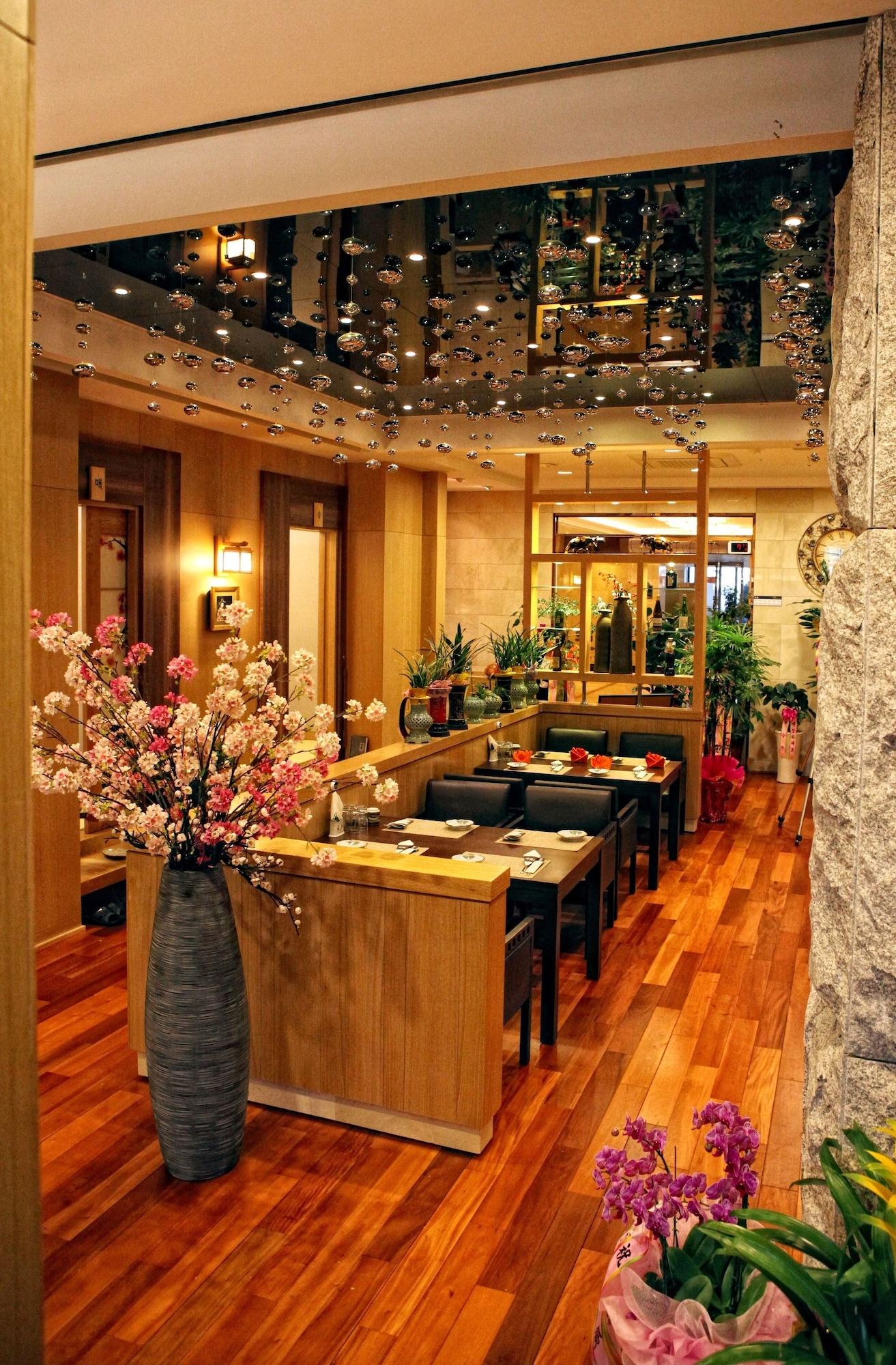 Fontana Beach Hotel by null