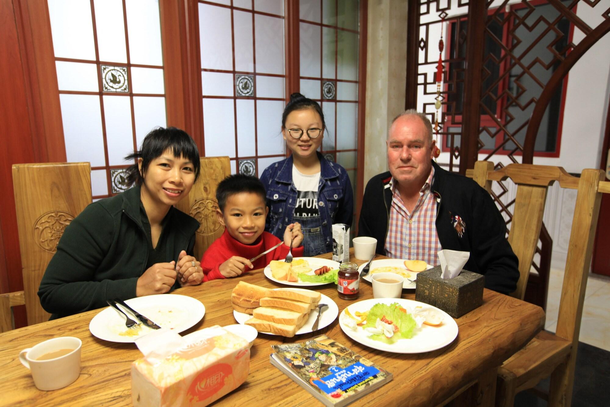 Zhantan Courtyard Hotel