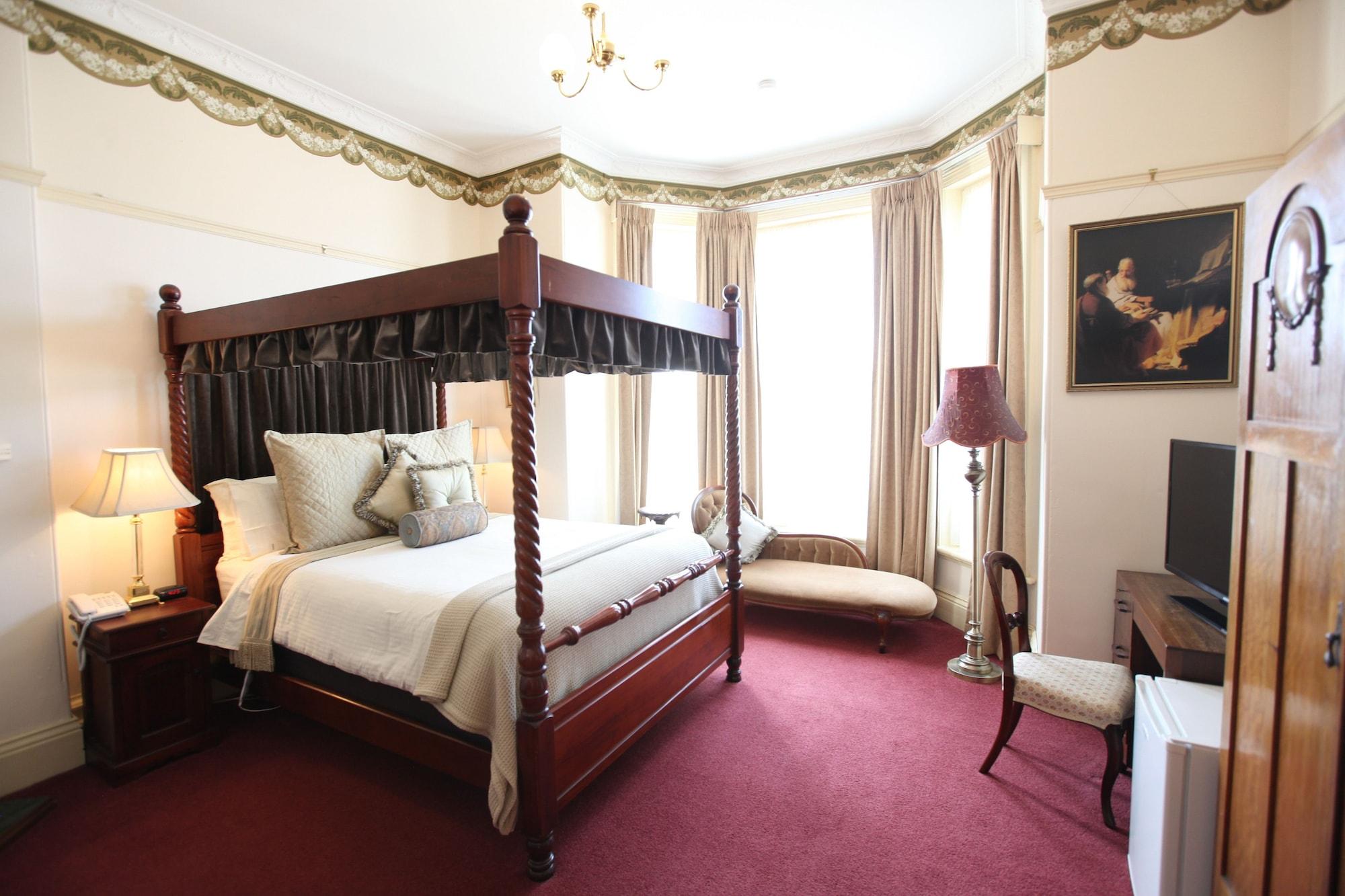 The Grand On Macfie by null