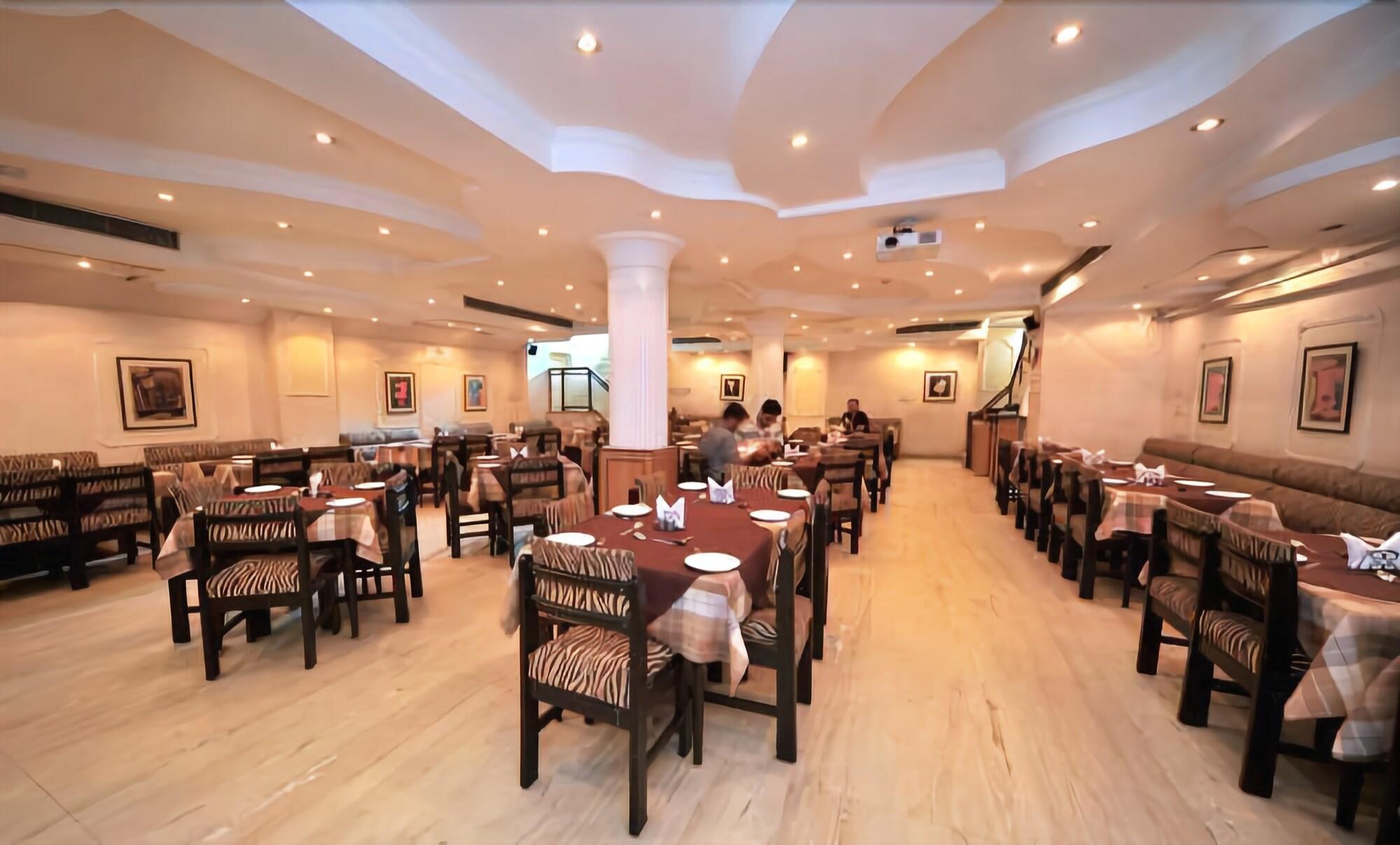 Jullundur Hotel