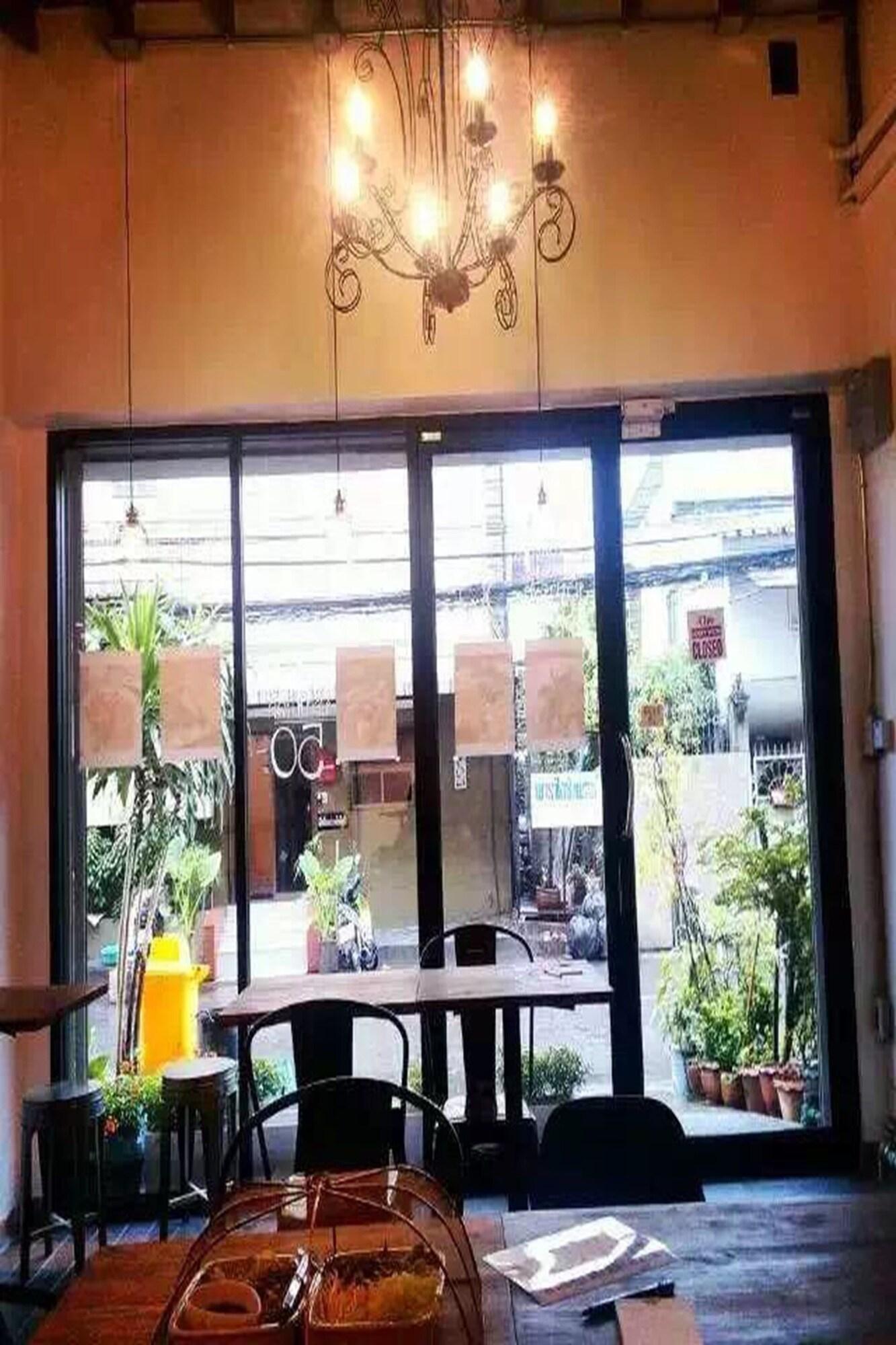 42 Guesthouse
