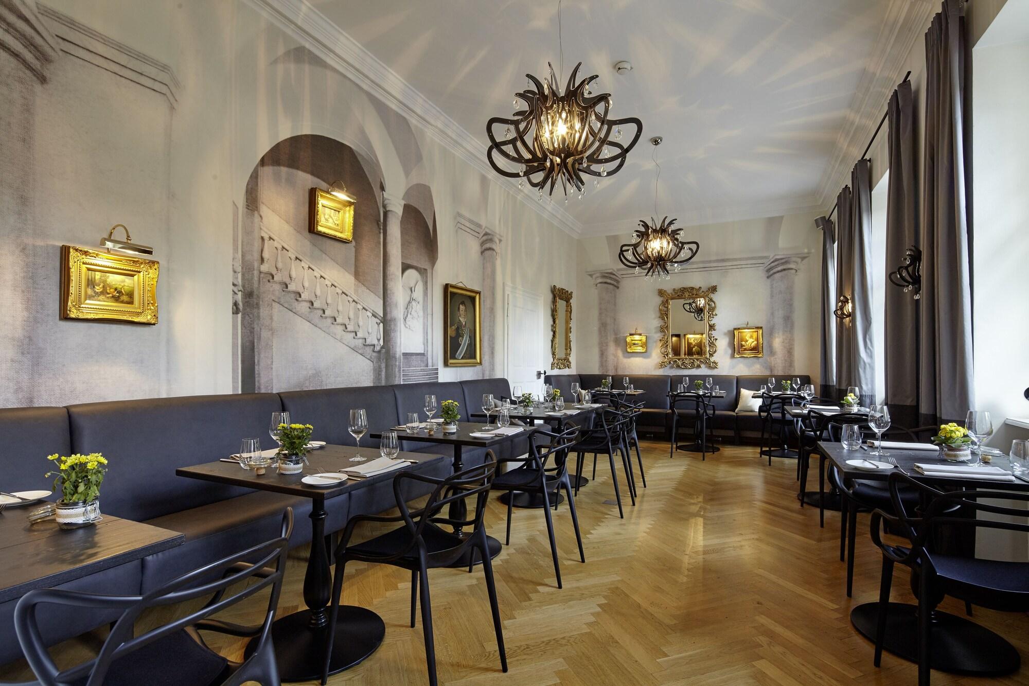 Ketschauer Hof by null