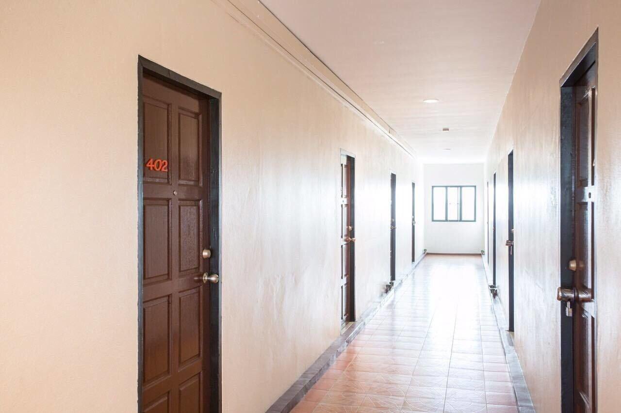 Oblique Apartment