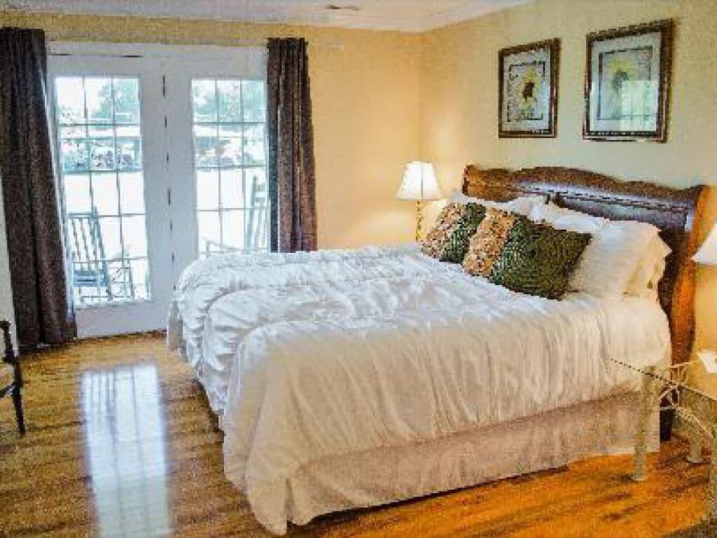 A Mighty Oak B&B