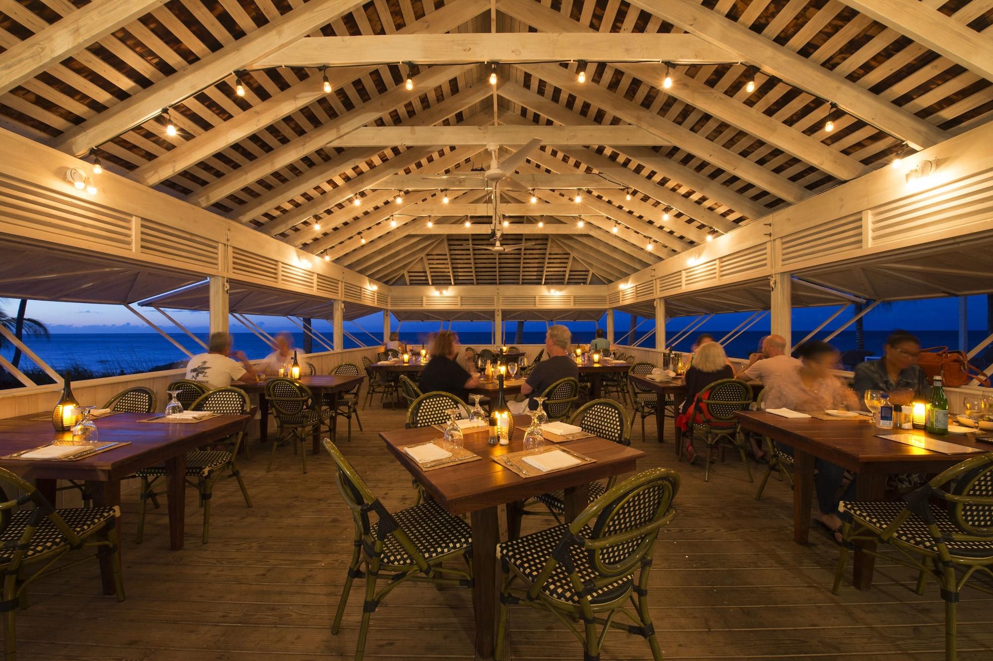 La Bougainvillea by null