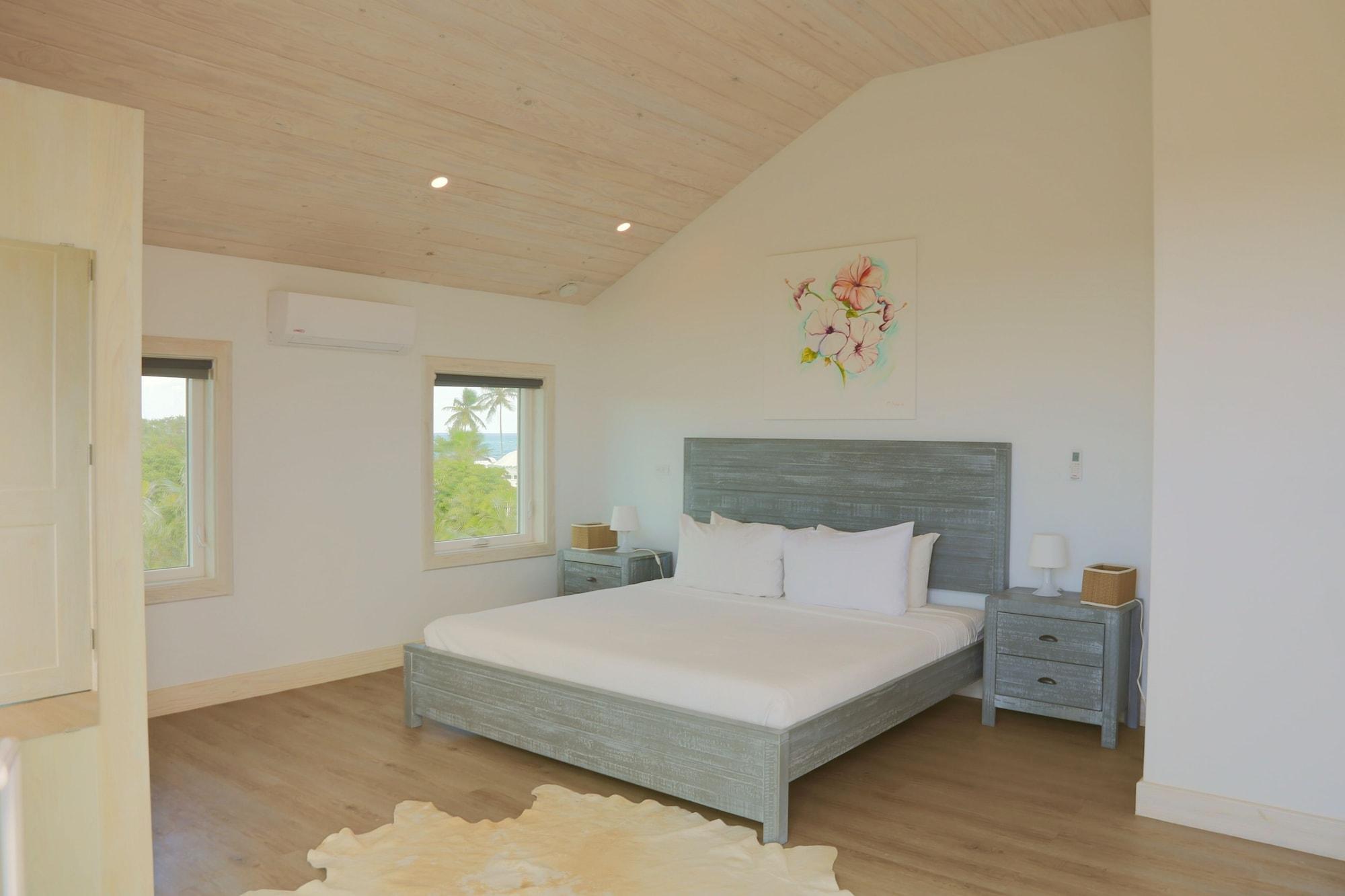 La Bougainvillea by null