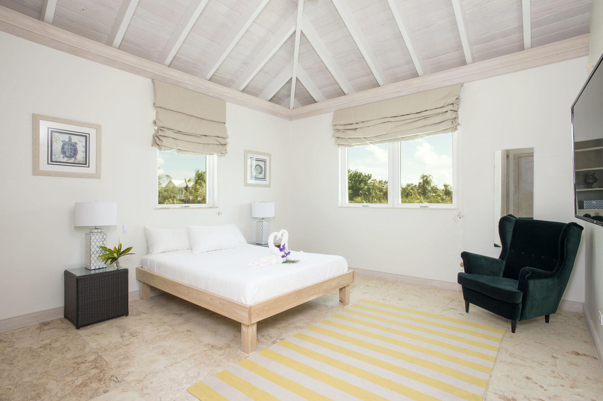 La Bougainvillea by null