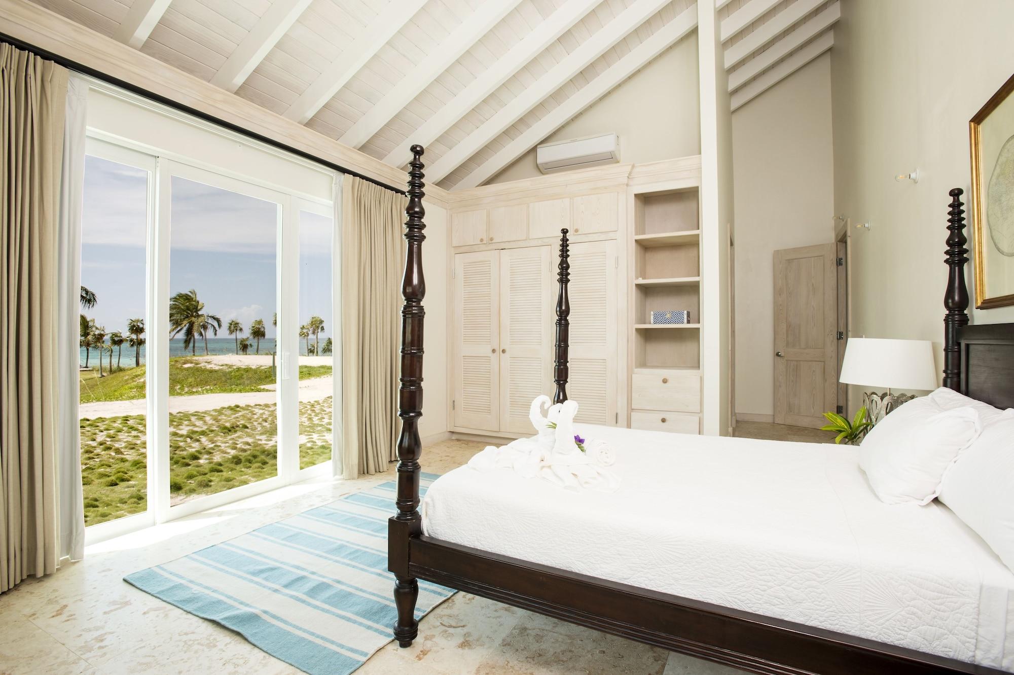 La Bougainvillea by null