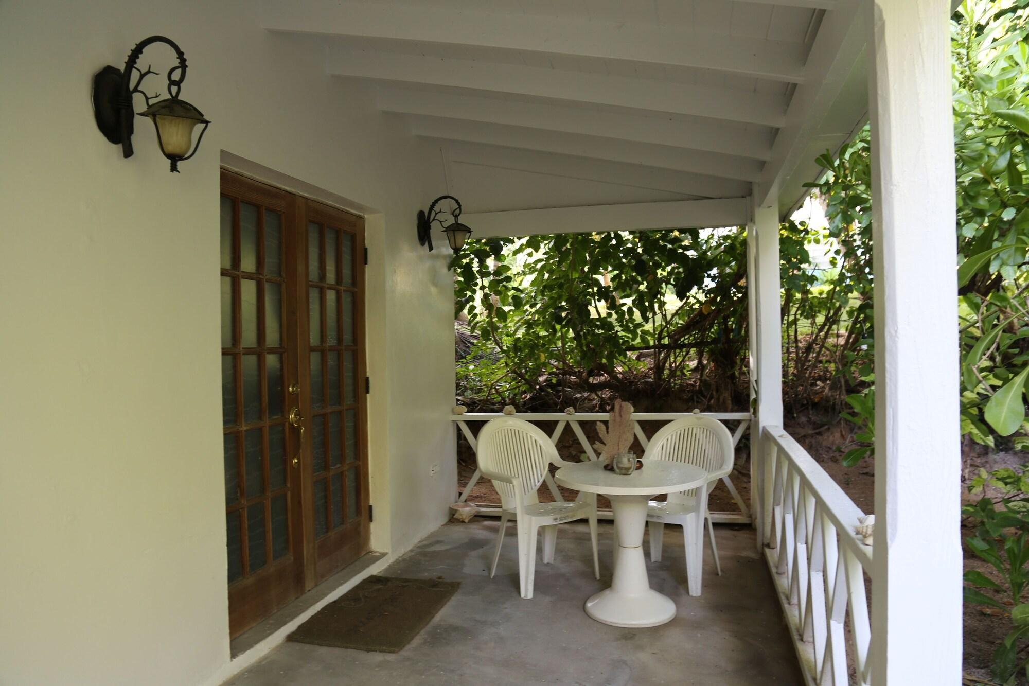 Tingum Village Hotel by null