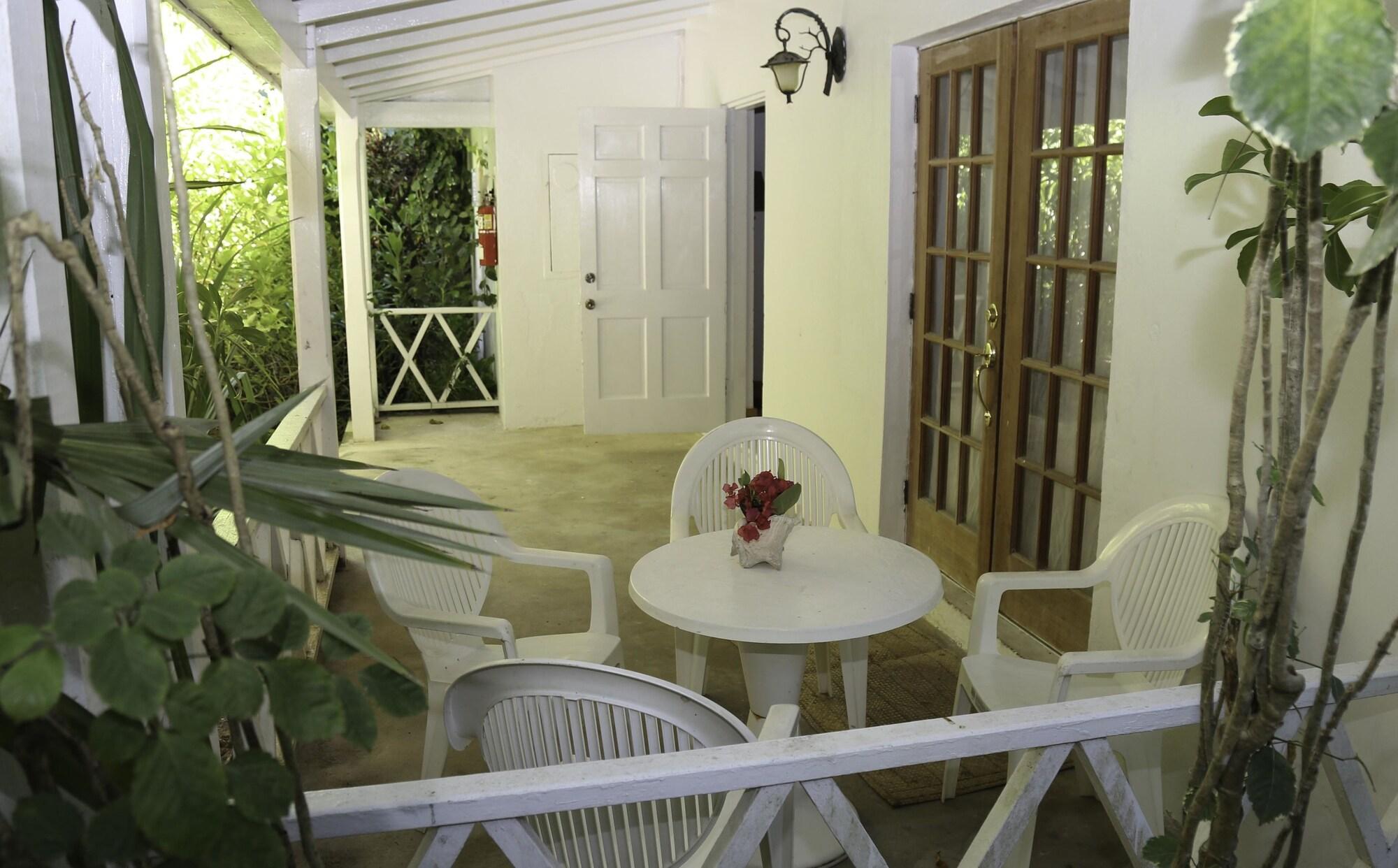 Tingum Village Hotel by null