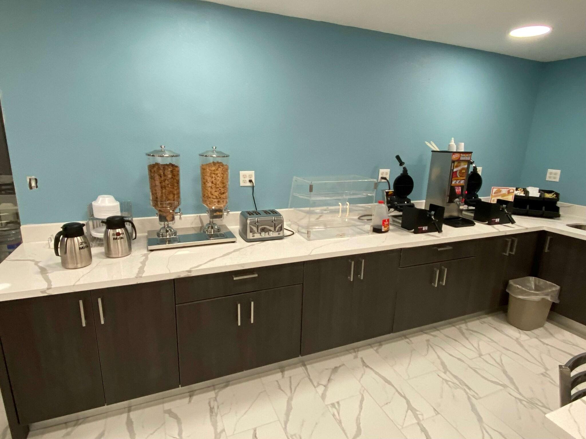 Days Inn By Wyndham Waco University Area