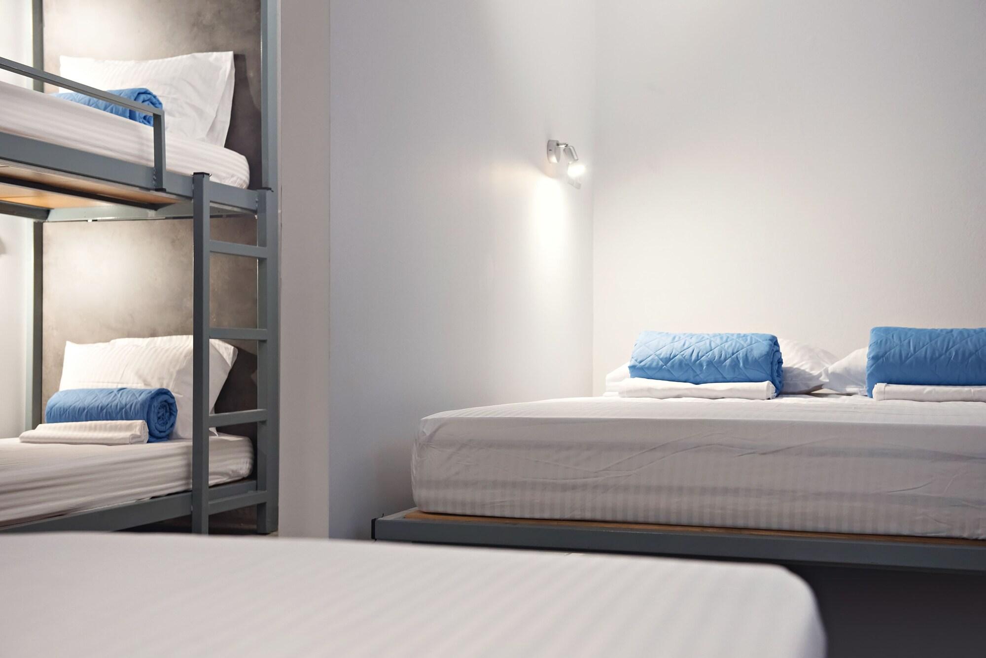 Bedbox Athens by null