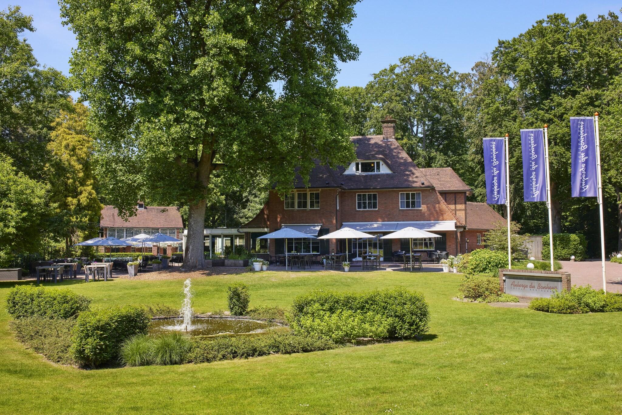 Auberge Du Bonheur by null