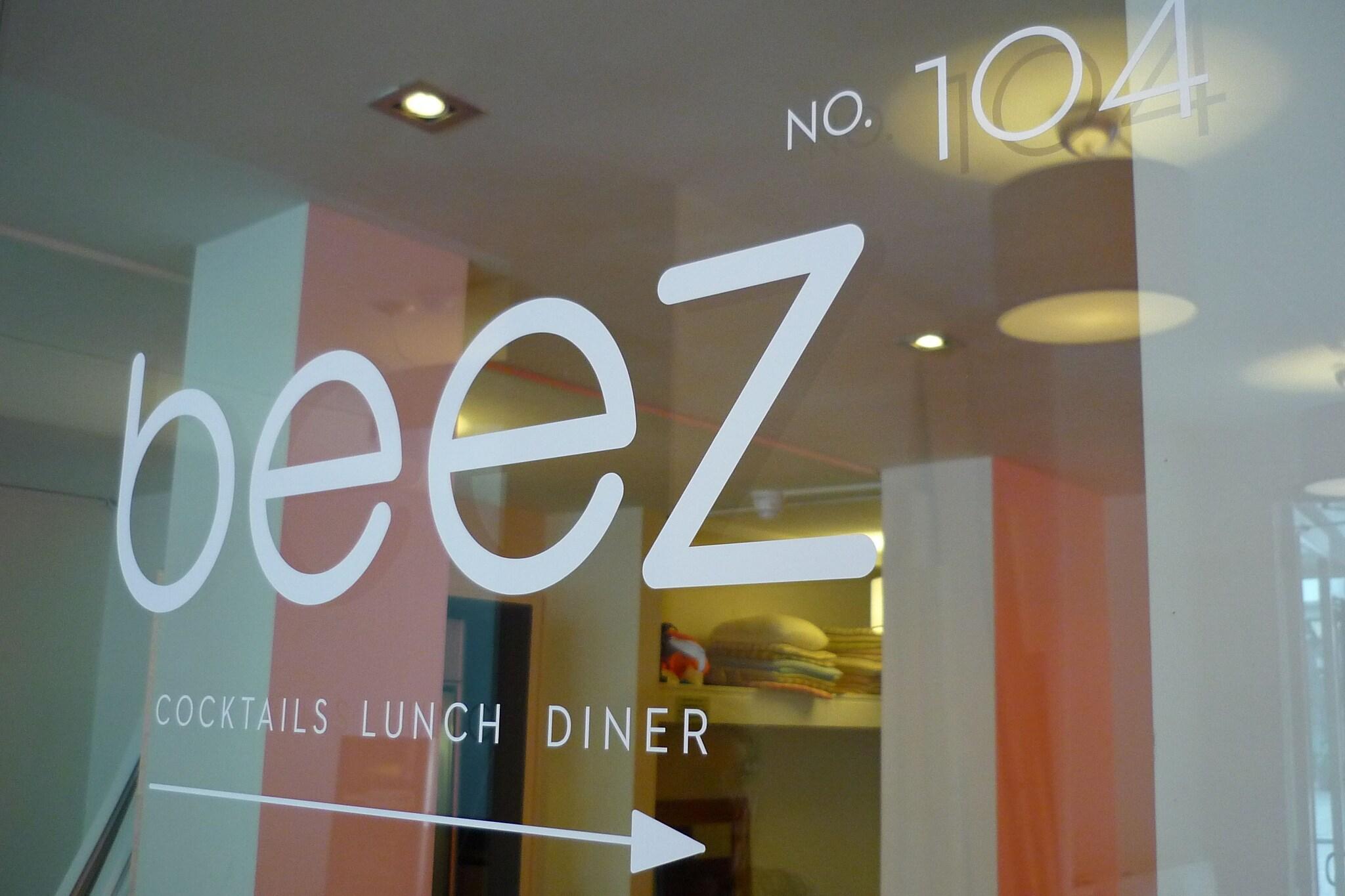 Beez Hotel Cocktail Bar by null