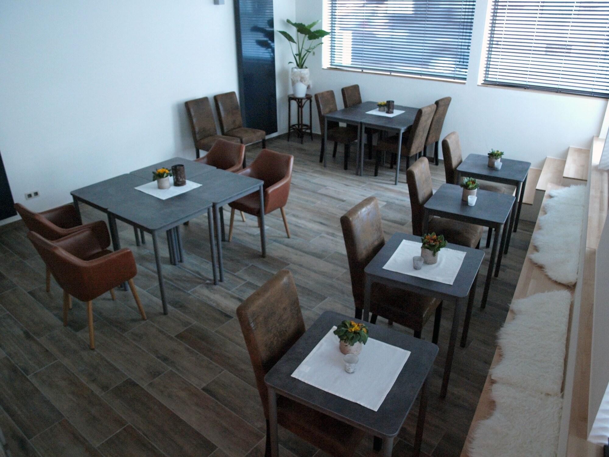 Hotel Ladeuze by null