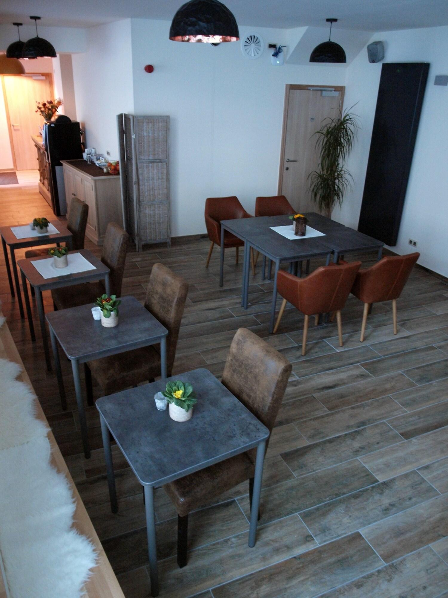 Hotel Ladeuze by null