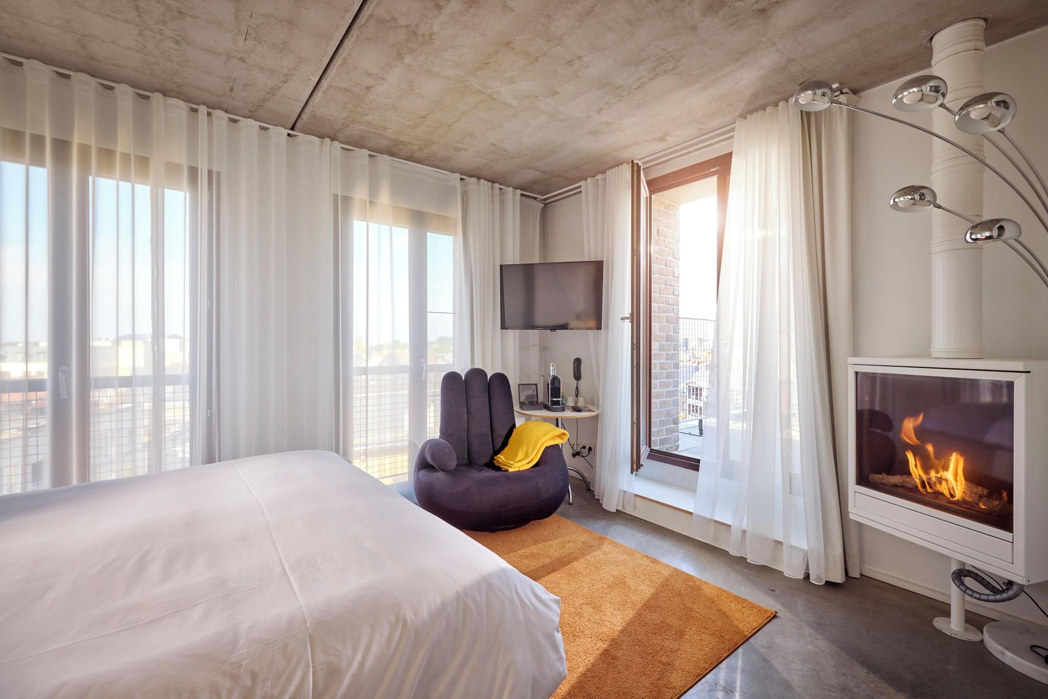 BANKS Antwerp by null