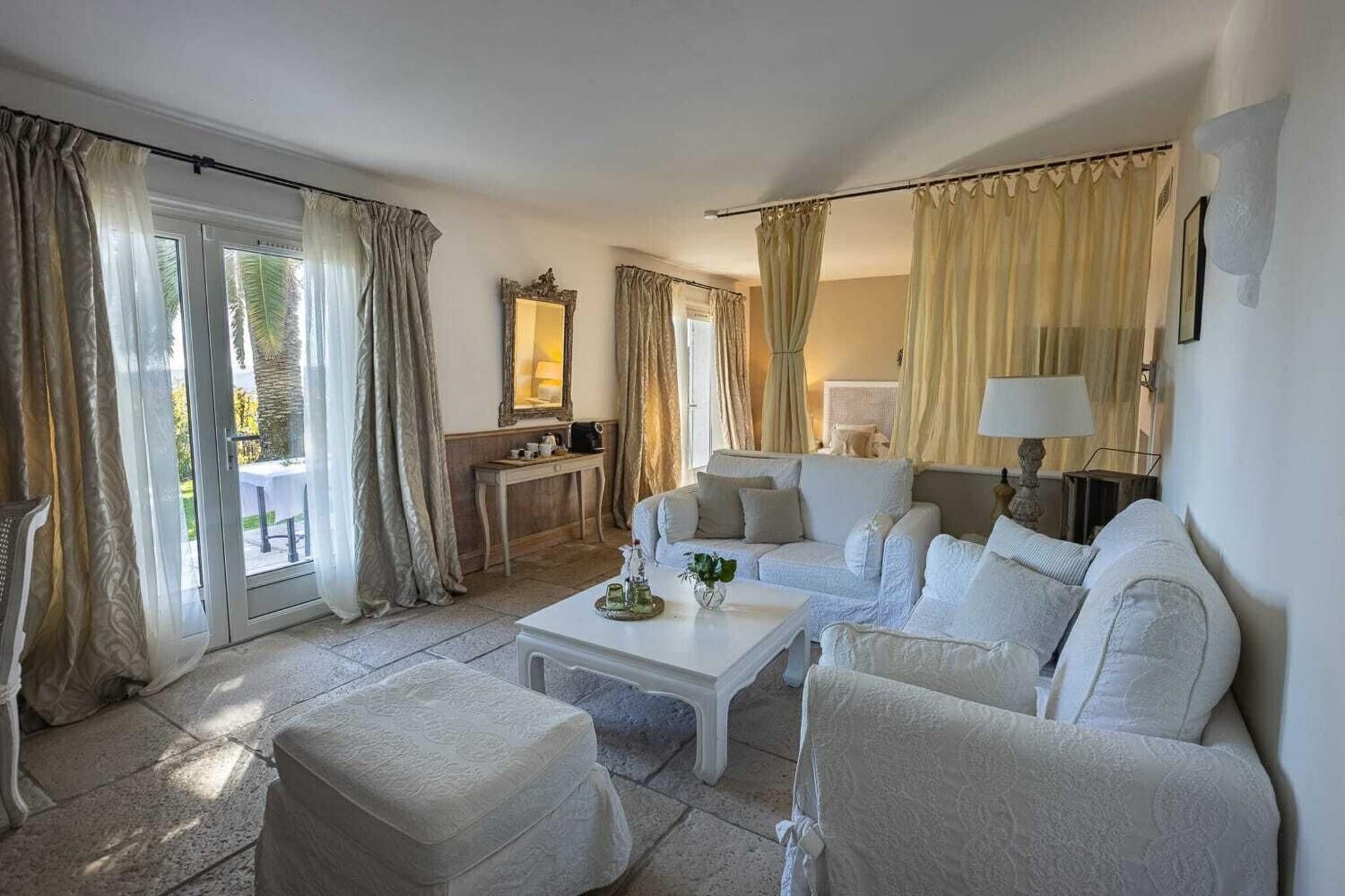 Hôtel Restaurant Alain Llorca à Saint-Paul-de-Vence by null