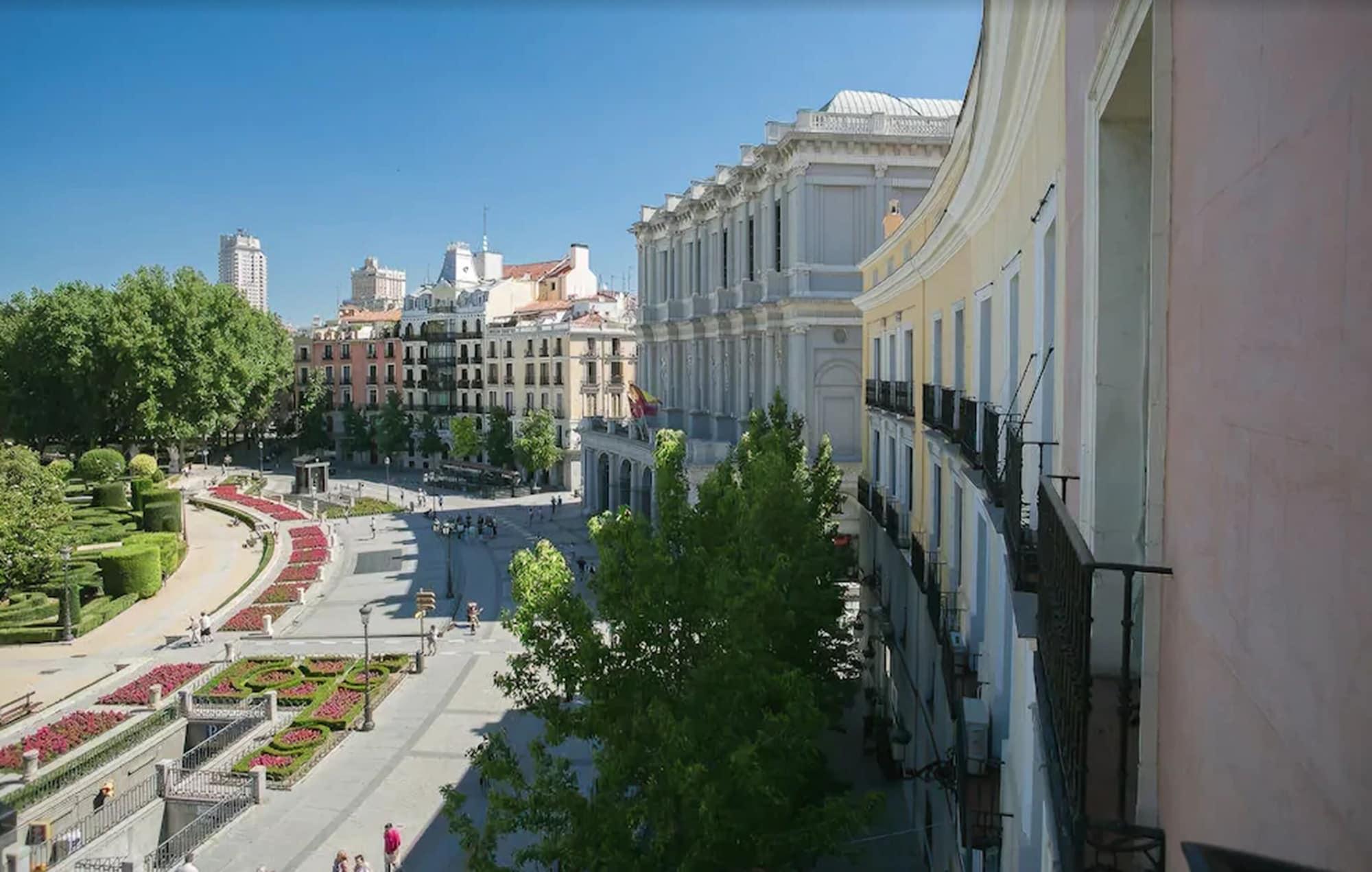 Central Palace Madrid by null
