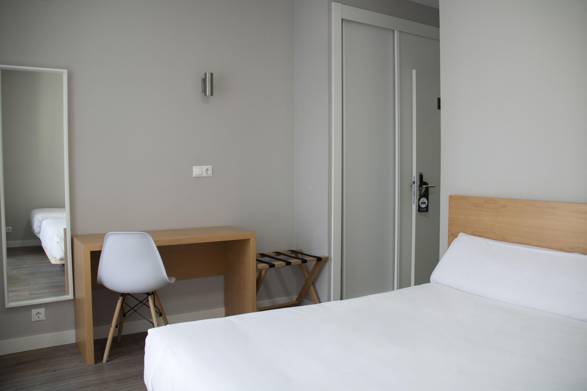 Alda Alborán Rooms by null