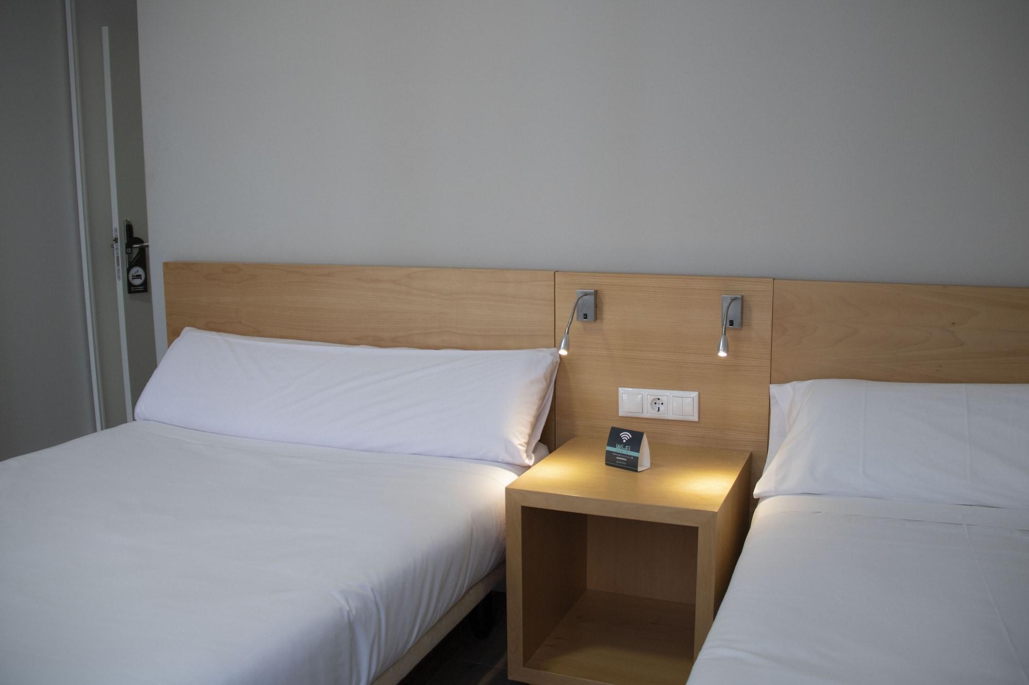 Alda Alborán Rooms by null