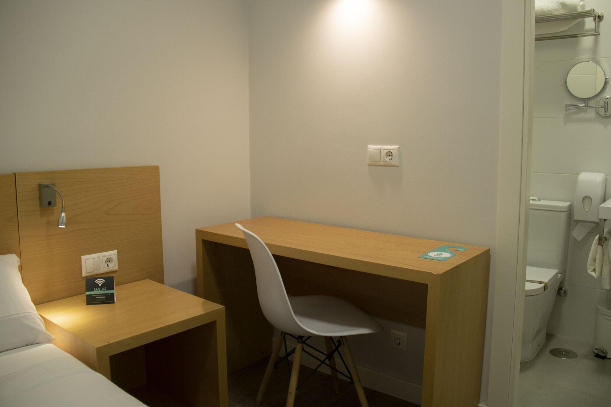 Alda Alborán Rooms by null