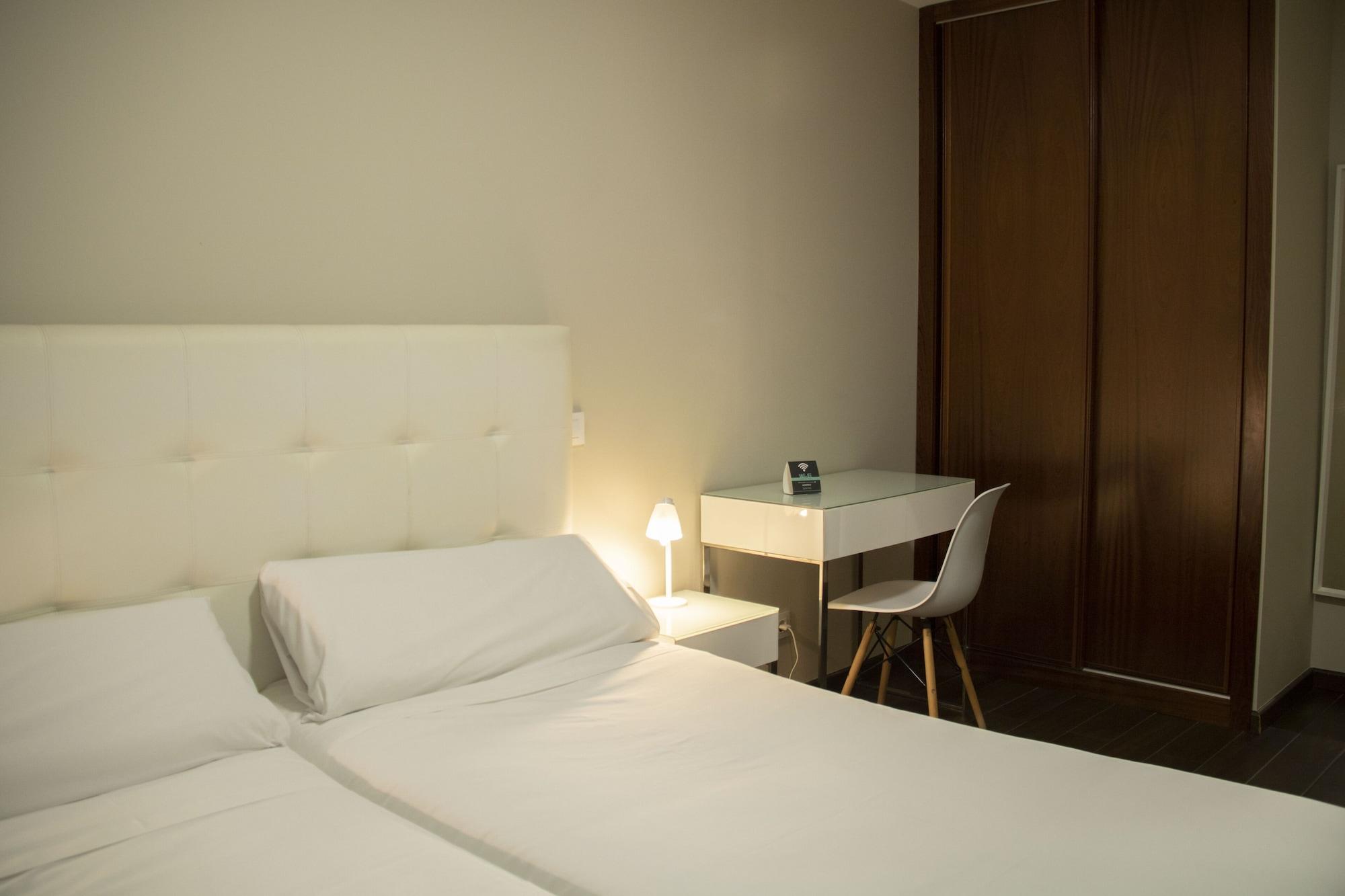 Alda Alborán Rooms by null