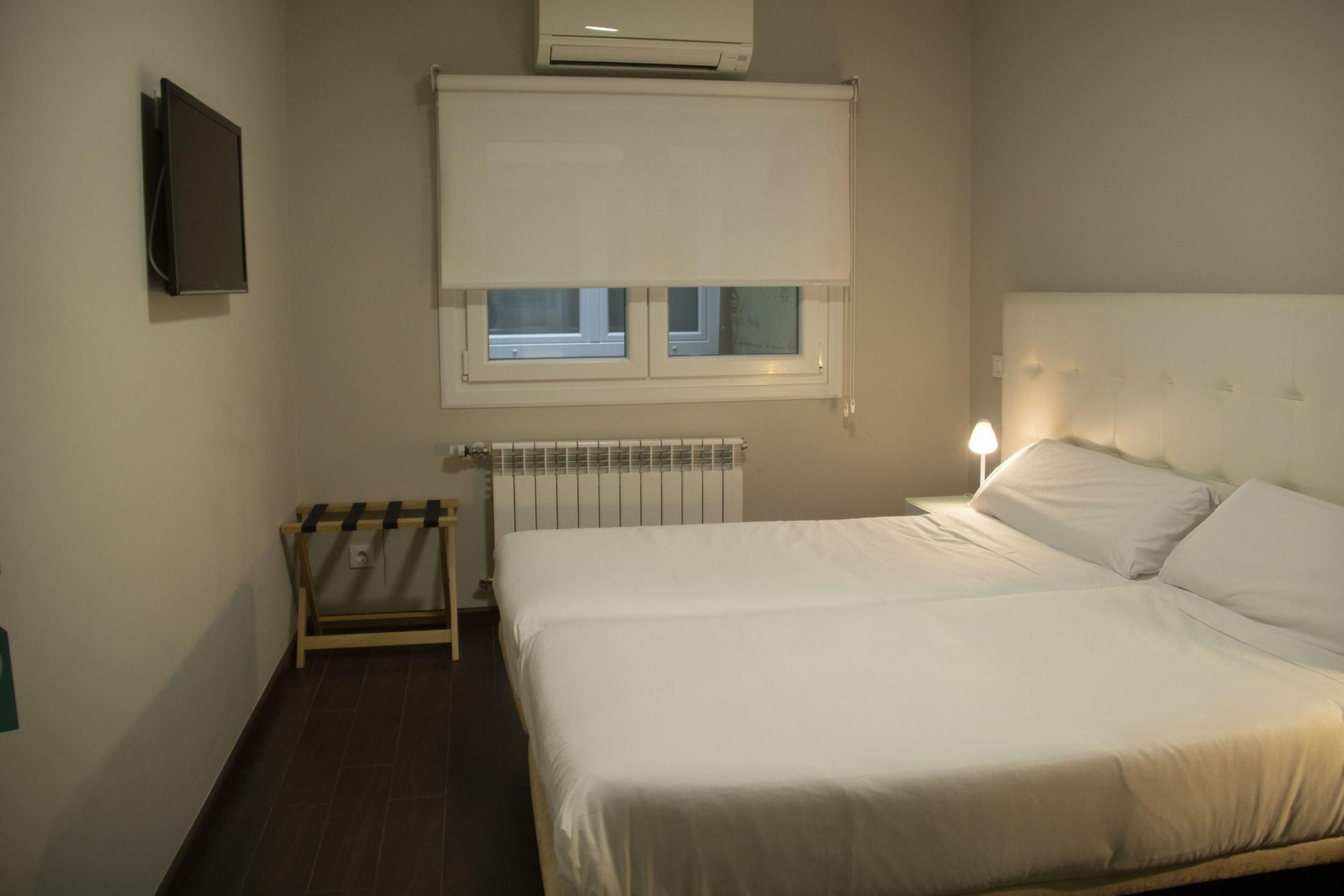 Alda Alborán Rooms by null