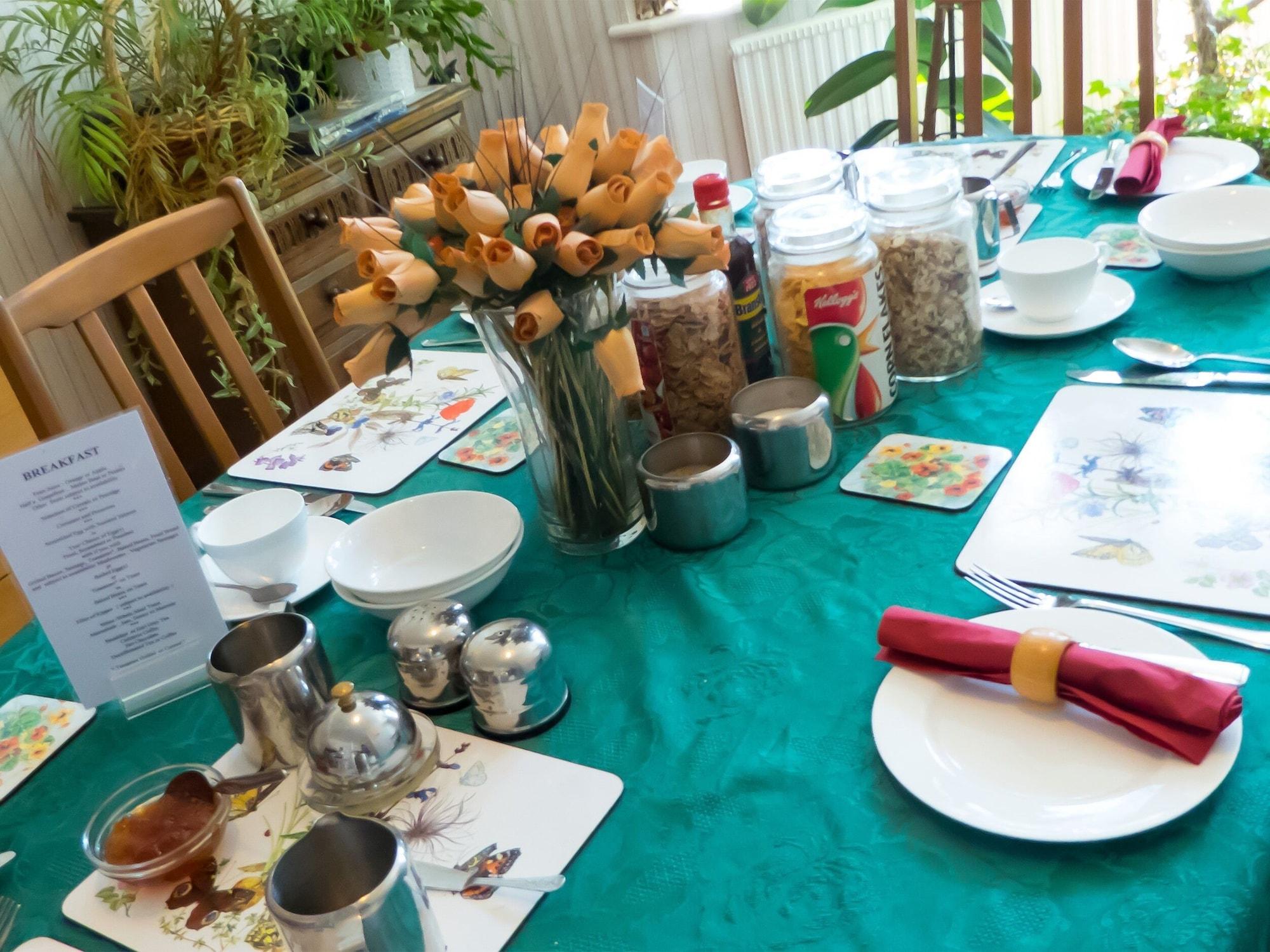 Eypeleaze B & B