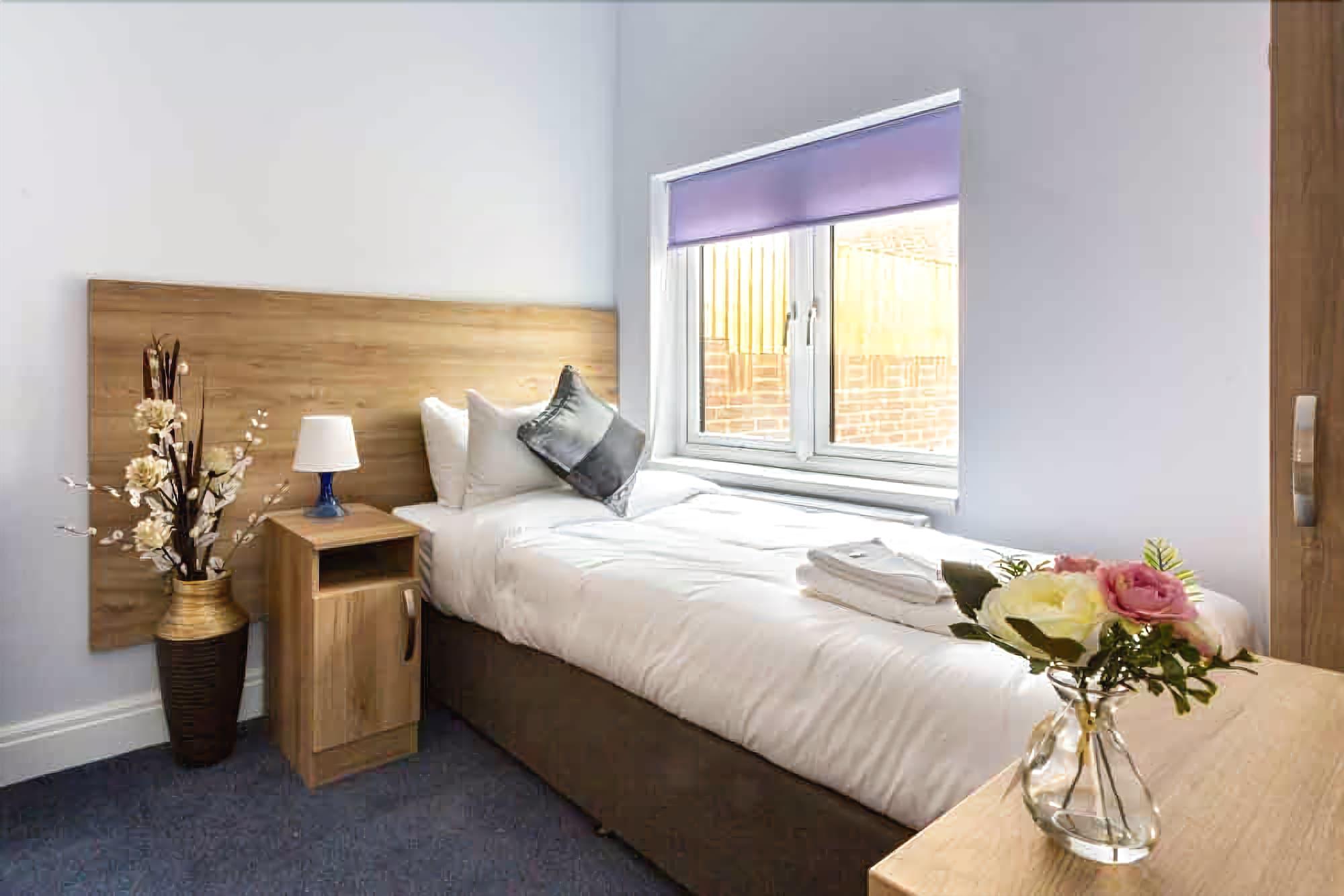 Wellesley Hotel