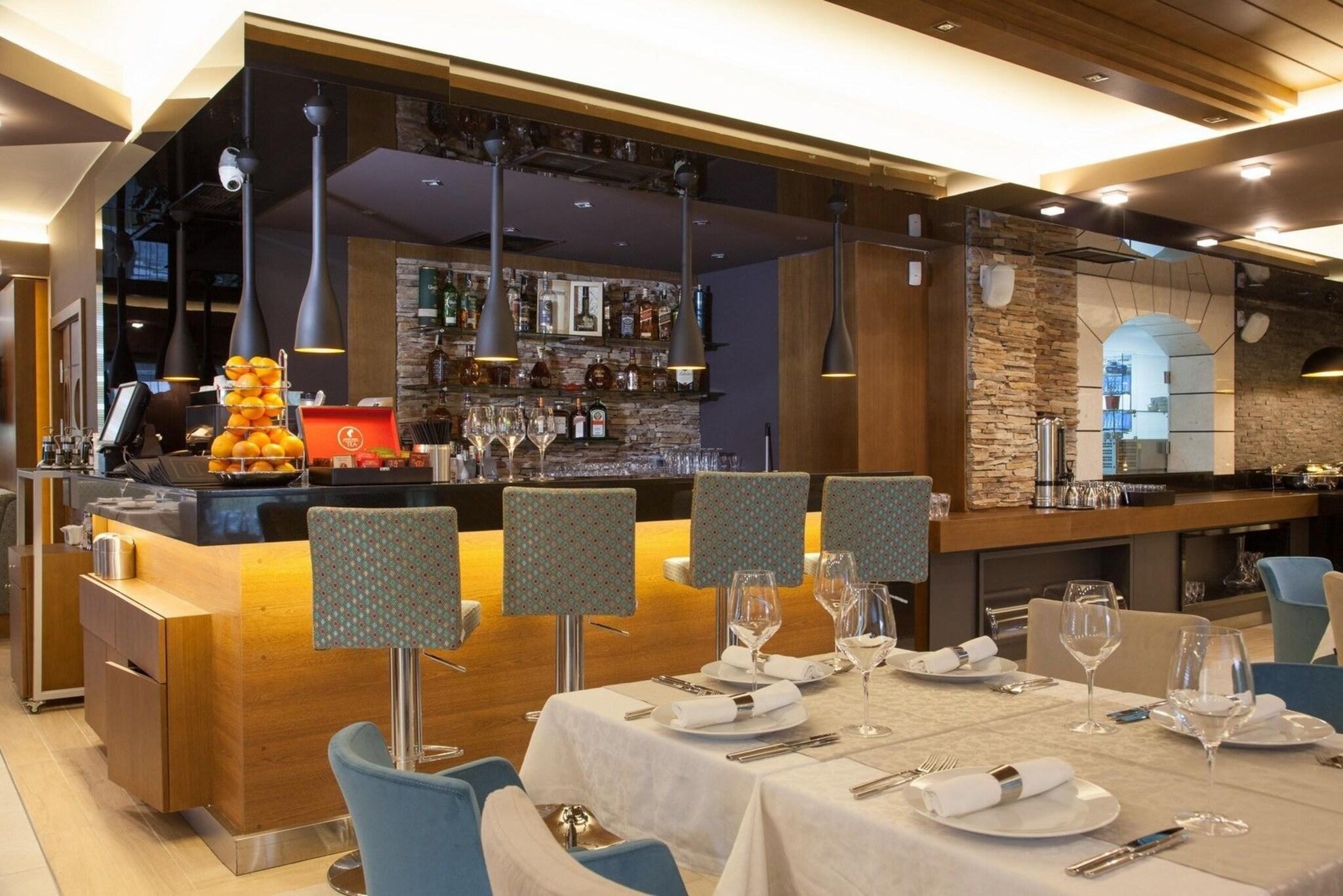 Hotel Amira