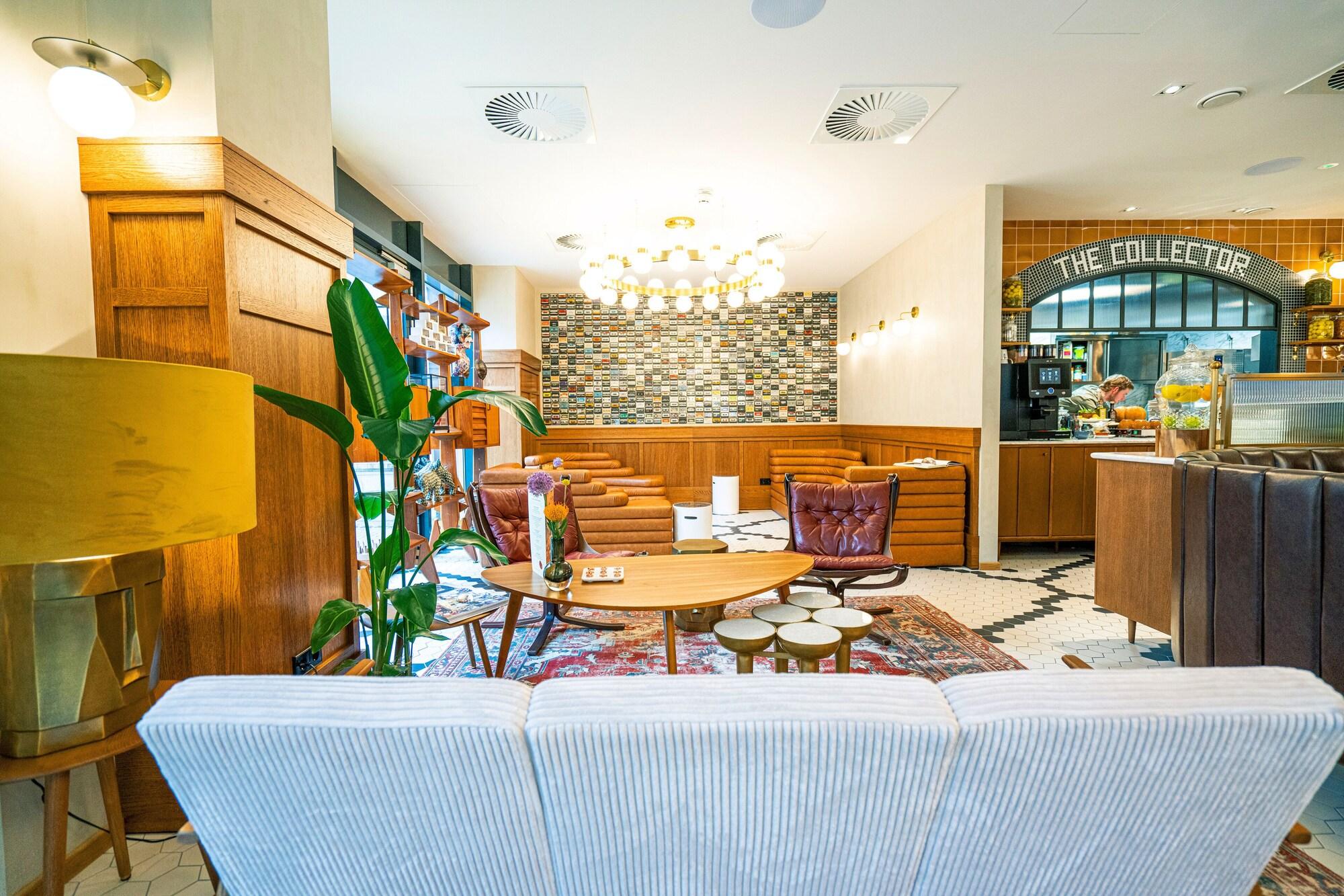 The Collector Hotel by null