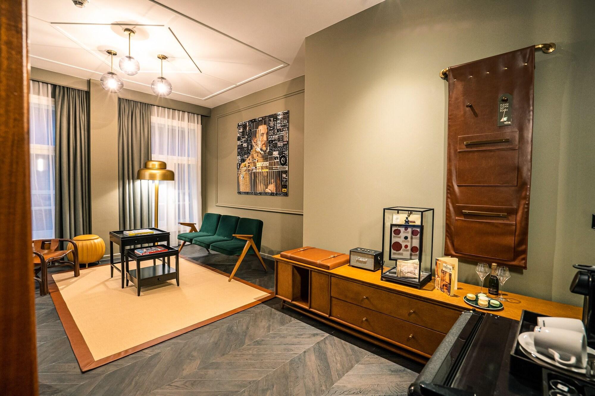 The Collector Hotel by null